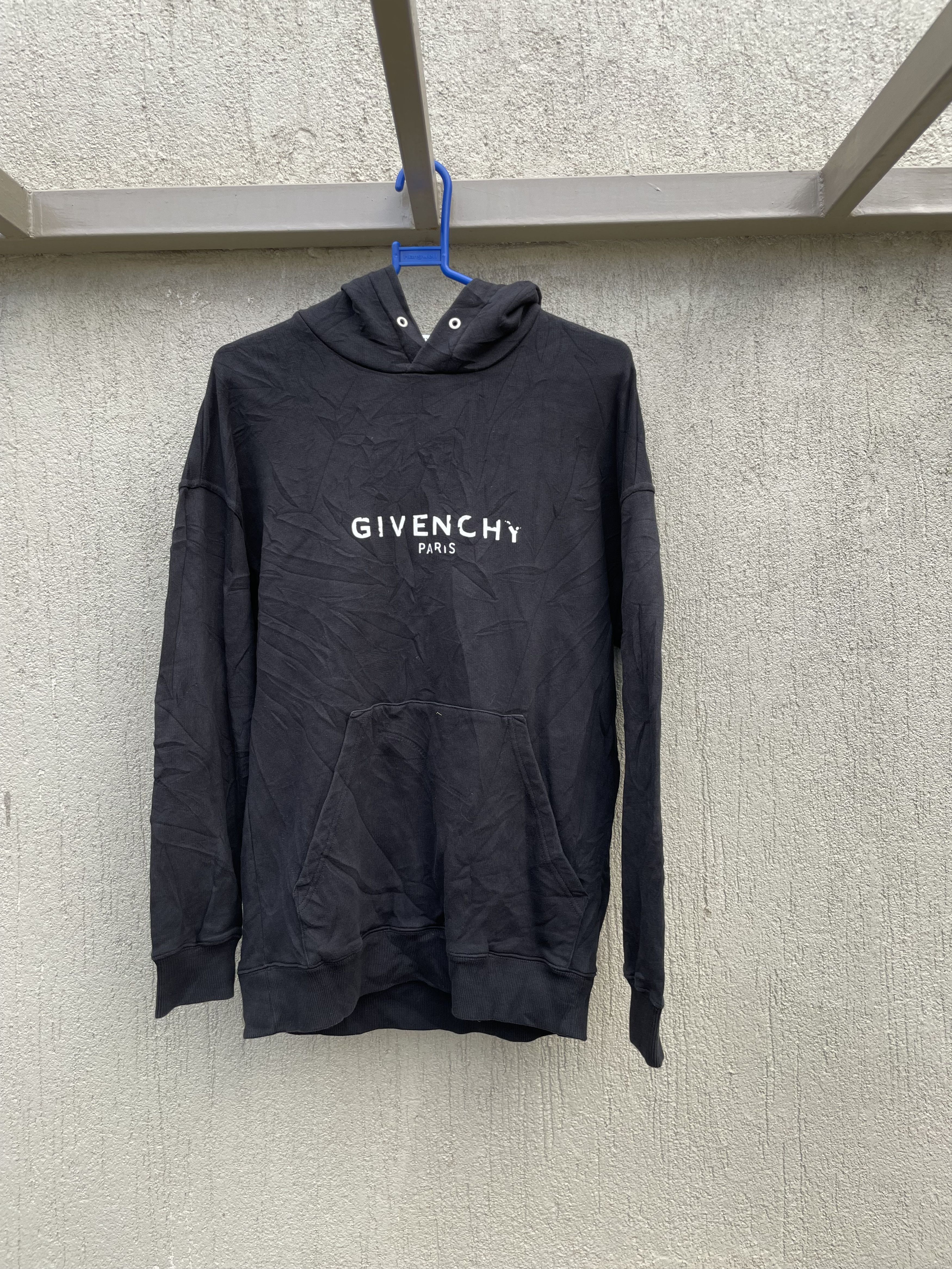 Givenchy ☄️Givenchy black distressed logo hoodie Size US XS / EU 42 / 0 - 1 Thumbnail