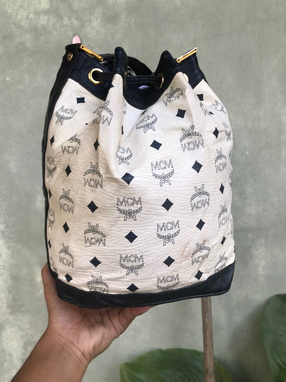 MCM Vintage MCM White Visetos Leather Drawstring Bucket Bag Size ONE SIZE - 3 Thumbnail