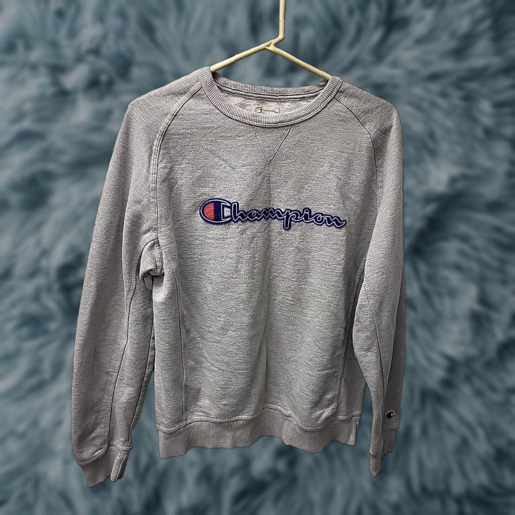 Champion VINTAGE Champion Sweatshirt Pullover Embroidered LG Gray 44" Men Large Cotton Knit Size US L / EU 52-54 / 3 - 1 Thumbnail