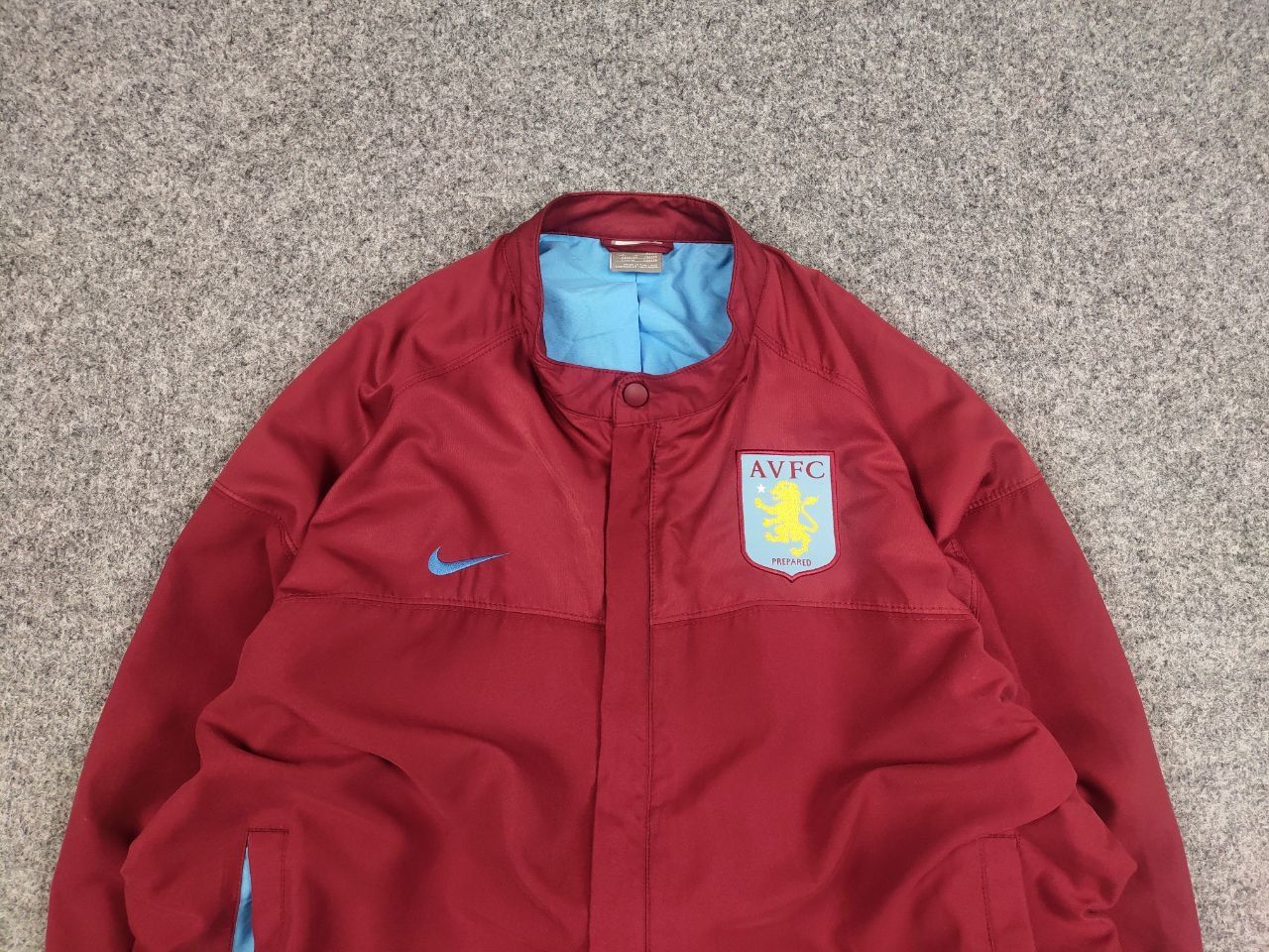 Nike Vintage Nike Aston Villa FC Soccer Track Jacket Size US L / EU 52-54 / 3 - 8 Thumbnail