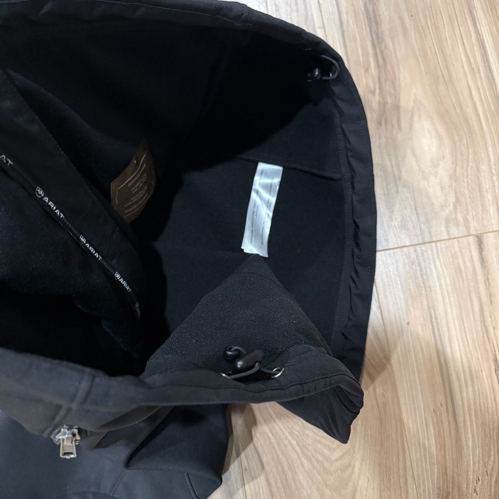 Ariat Logo 2.0 Softshell Vest in Black | Size M Size US M / EU 48-50 / 2 - 6 Thumbnail