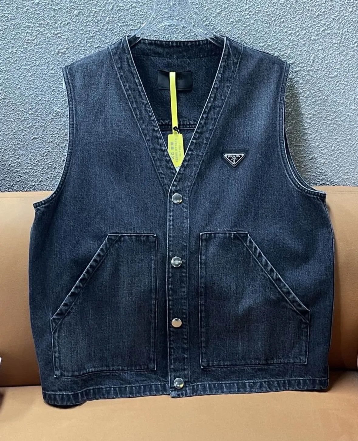 Prada Prada Triangle Logo Denim Vest wxx Size US M / EU 48-50 / 2 - 5 Thumbnail