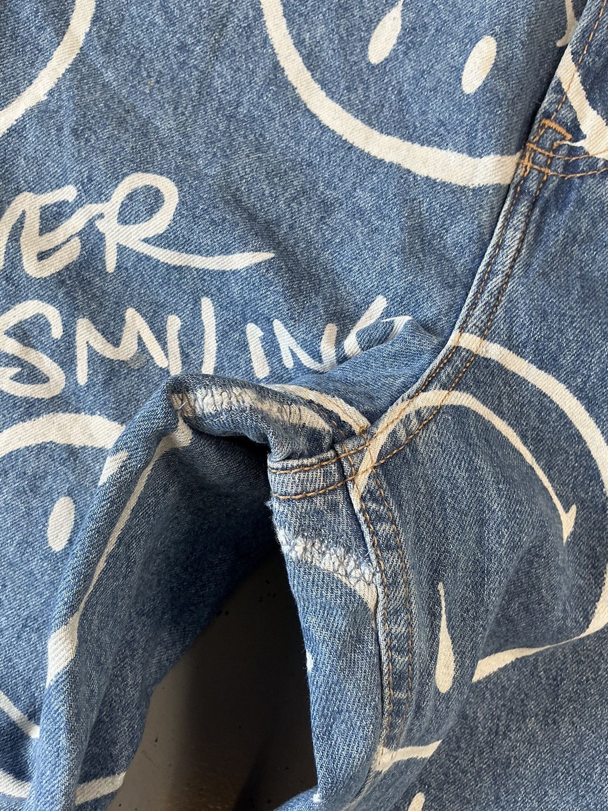Designer × Vintage Vintage smiley crazy smiles printed denim Size 28" / US 6 / IT 42 - 5 Thumbnail