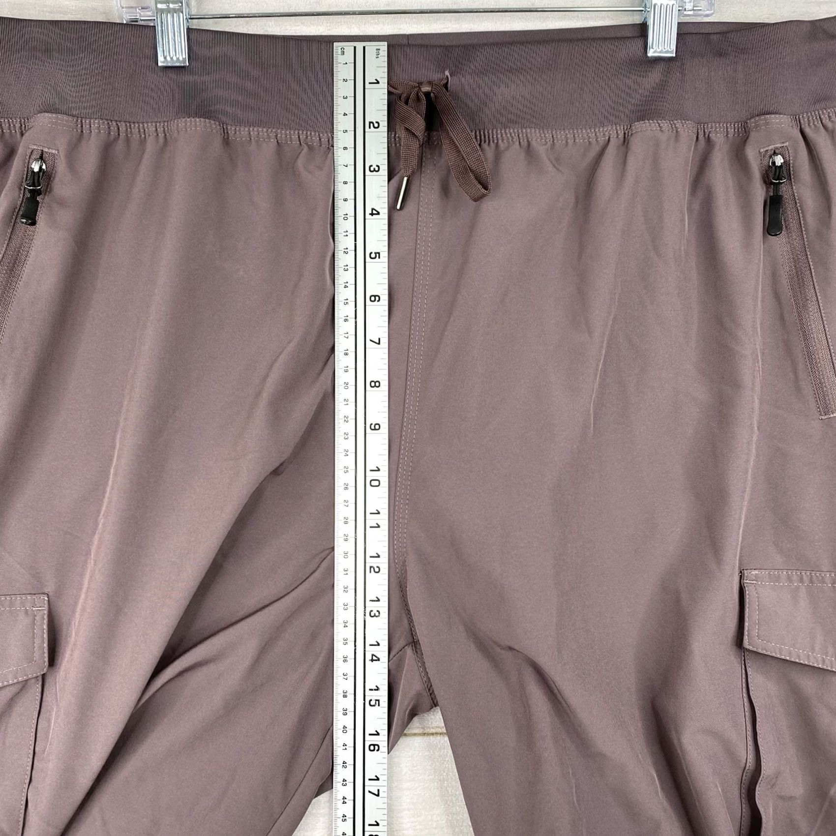 Vintage Soothfeel Purple Lightweight Quick Dry Capris Pants Women 3XL Cargo Pockets Capri Trousers Sports Style Lounge Rise High Slim Womens Size 40" / US 18 - 6 Thumbnail