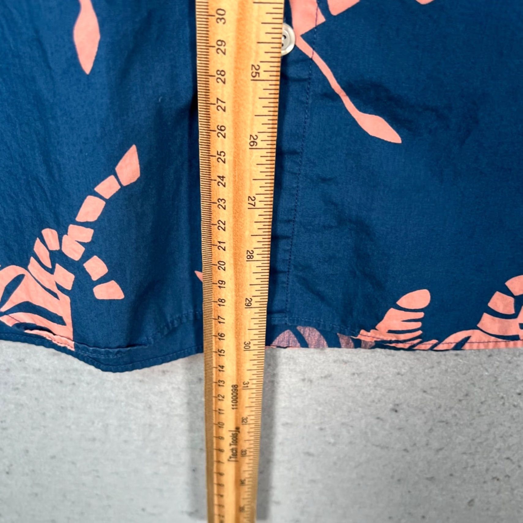 Bonobos Bonobos Shirt Mens Medium Slim Fits Blue Tiger Print Button-Up Short Sleeve Size US M / EU 48-50 / 2 - 6 Thumbnail