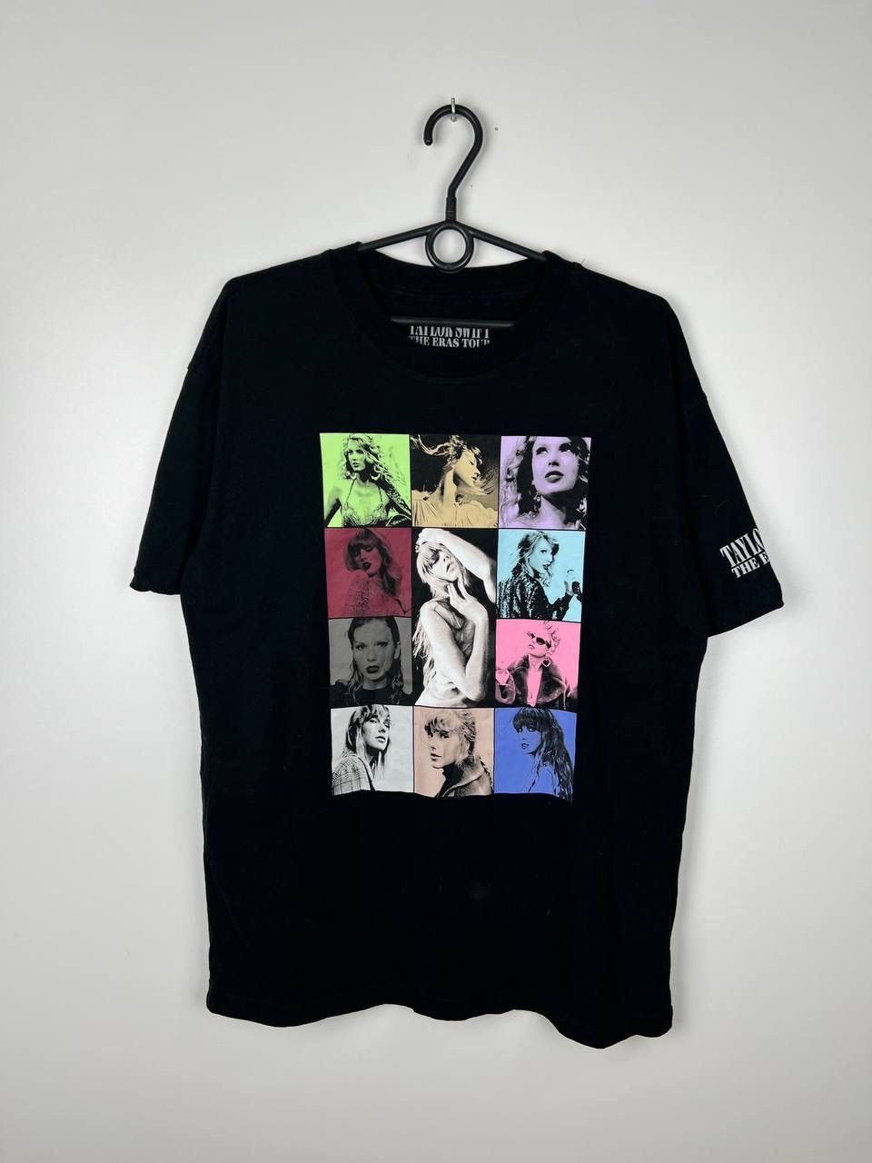 Vintage Taylor Swift The Eras Tour 2023-24 t-shirts size M Size US M / EU 48-50 / 2 - 1 Thumbnail