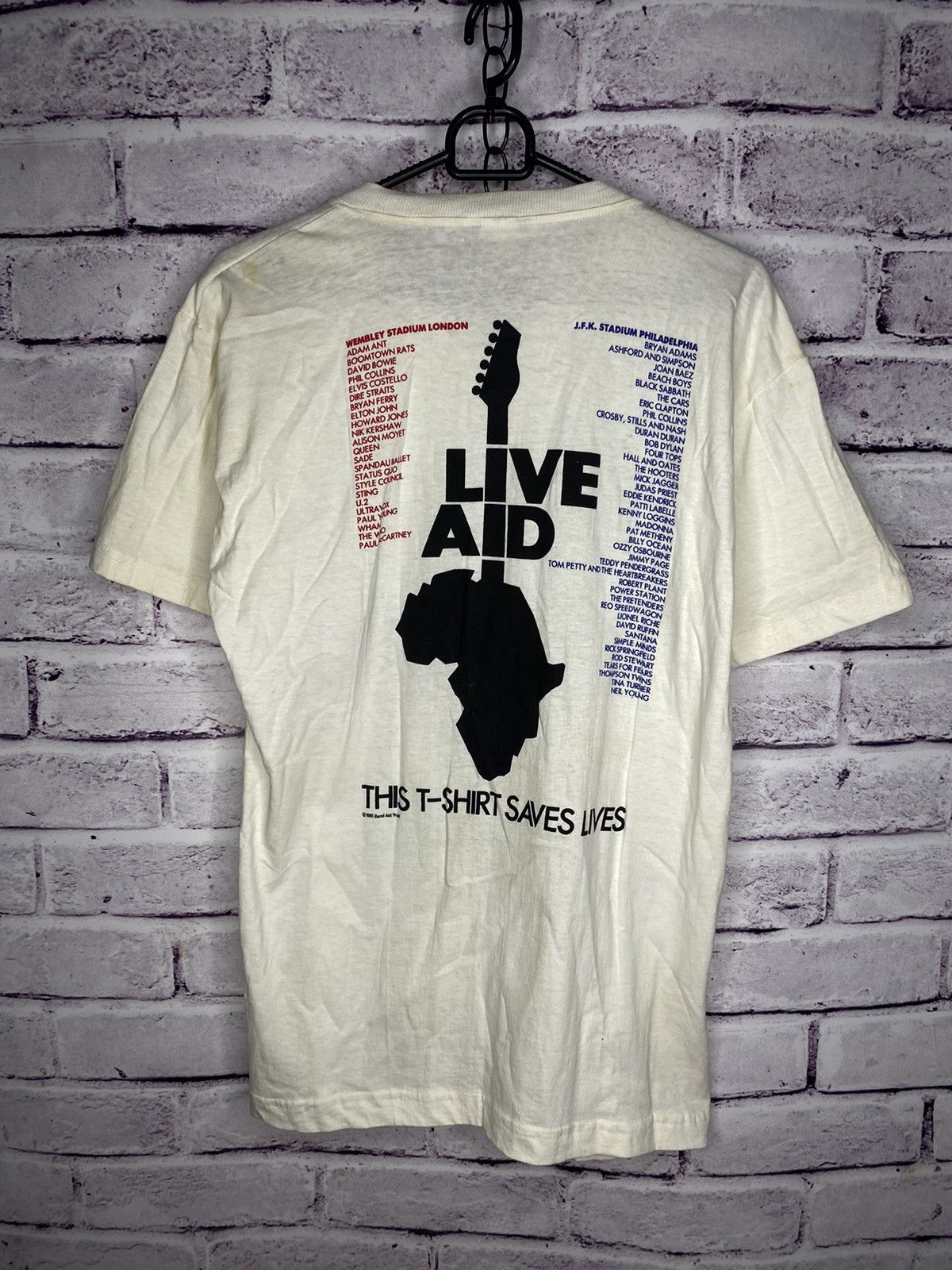 Band Tees MENS Live Air The Global Jukebox 1985 Vintage Rare Band Tee Size US L / EU 52-54 / 3 - 12 Thumbnail