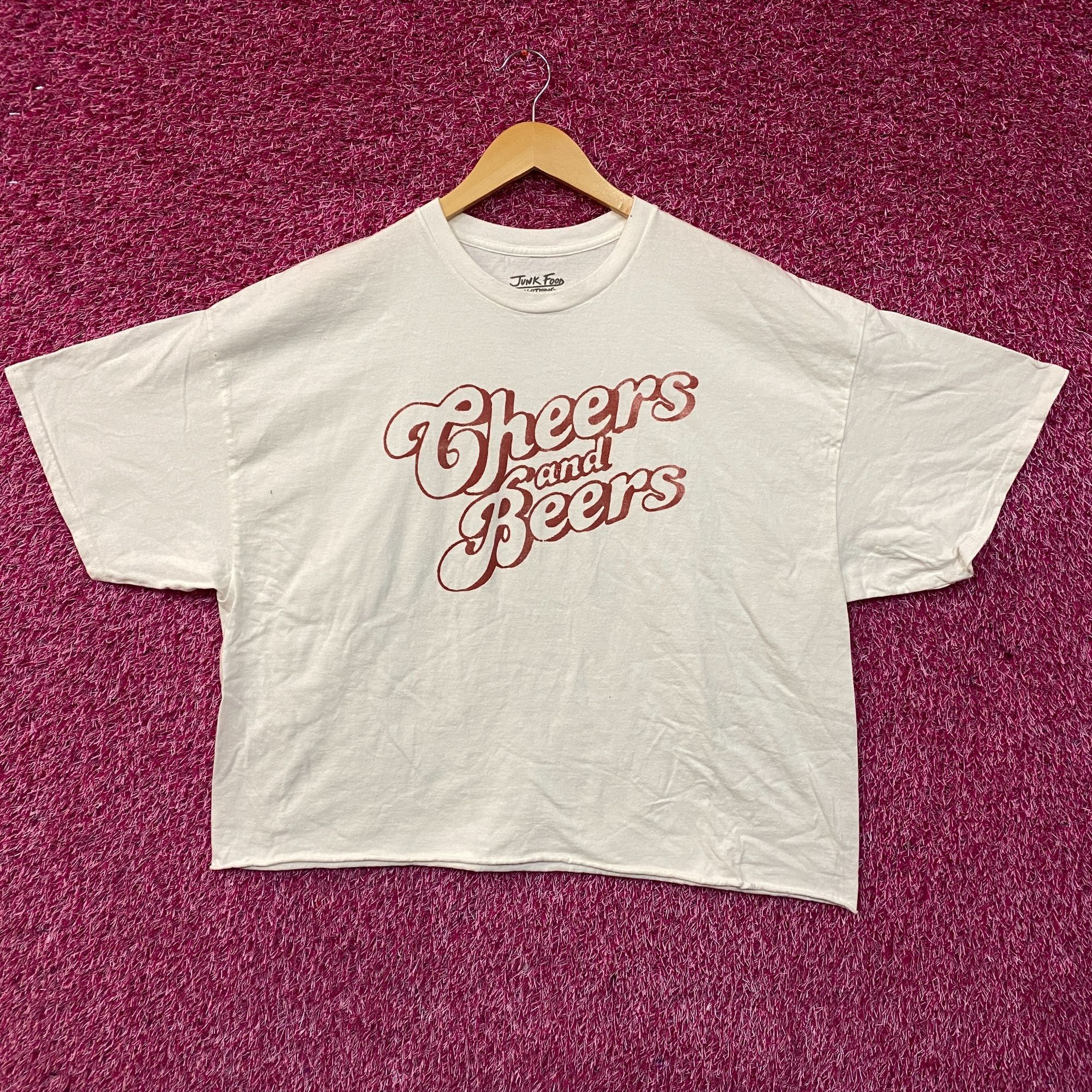 Junk Food Junk Food Clothing Cheers and Beers Cropped Graphic T-Shirt Size XL / US 12-14 / IT 48-50 - 1 Thumbnail