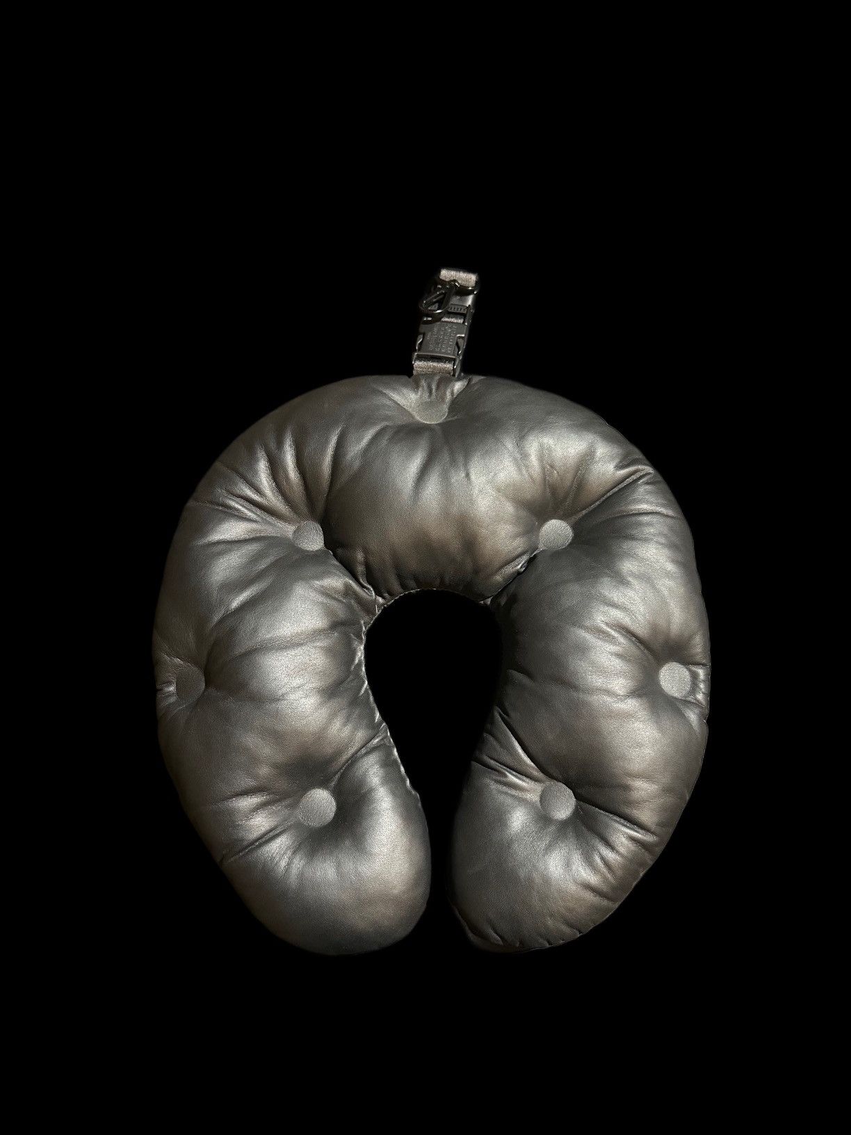 Maison Margiela MAISON MARGIELA MM11 LEATHER GLAM SLAM TRAVEL PILLOW Size ONE SIZE - 1 Thumbnail