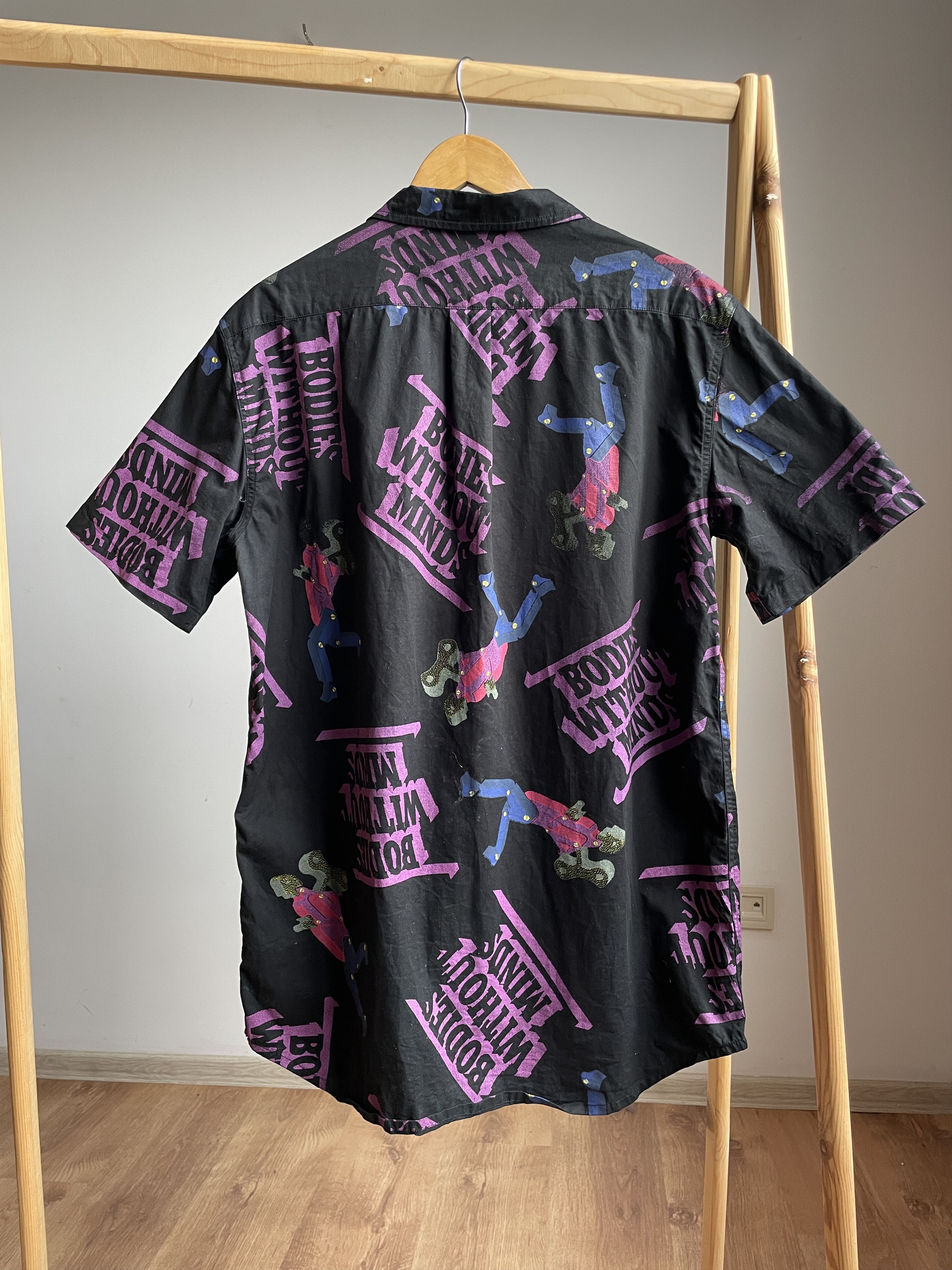 Lazy Oaf Lazy Oaf Bodies Without Minds Short Sleeve Shirt Size L Size US L / EU 52-54 / 3 - 2 Thumbnail