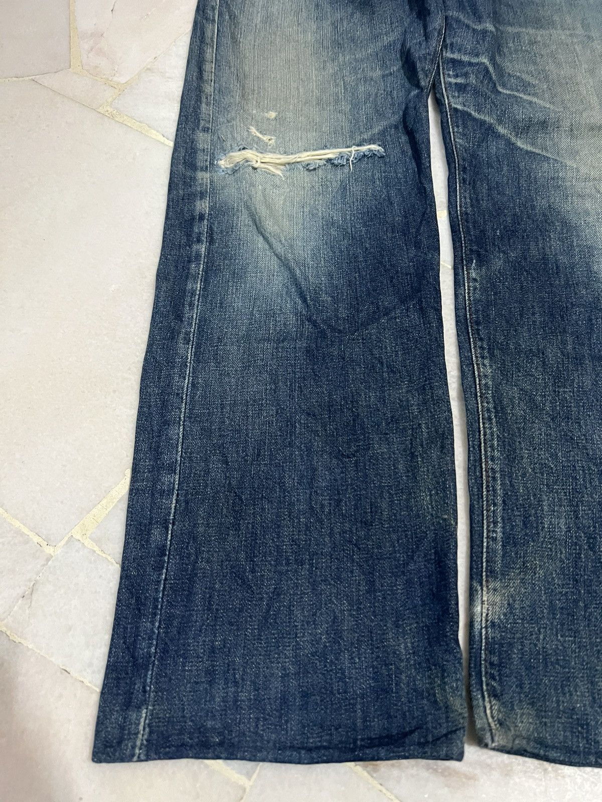If Six Was Nine × Japanese Brand 💥Baggy💥Vintage Gl Heart Mud Wash Distressed Jeans Japan Size US 31 - 4 Thumbnail