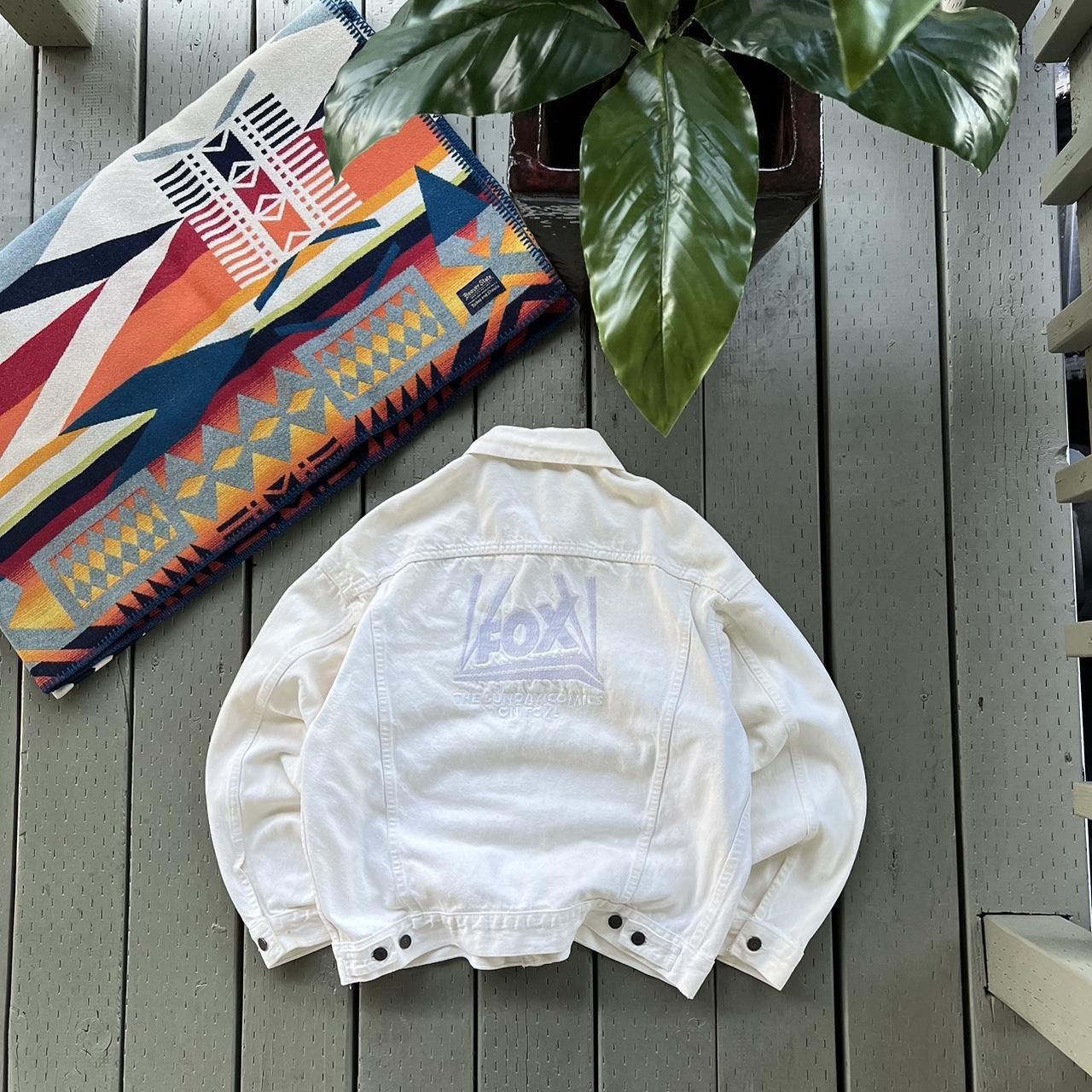 Vintage Vintage 90s Fox Sunday Comics on Fox White Denim Jacket Size US L / EU 52-54 / 3 - 2 Thumbnail