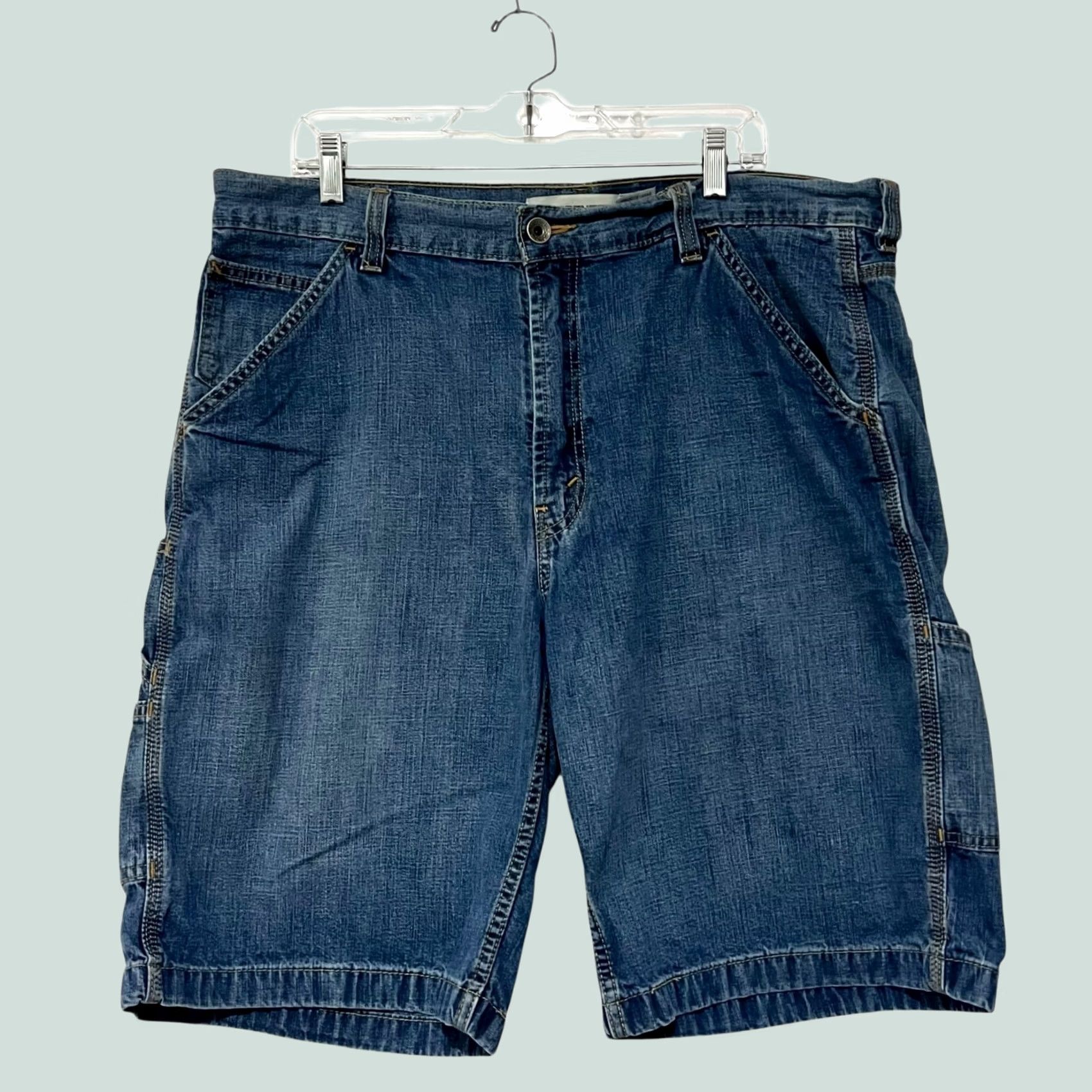 Denime VINTAGE Levi’s Carpenter Shorts Jorts Mens 40 11” Inseam Blue Denim Baggy 90s Y2K Grunge Skater Motorcyclist Casual Mens Size US 40 / EU 56 - 1 Thumbnail