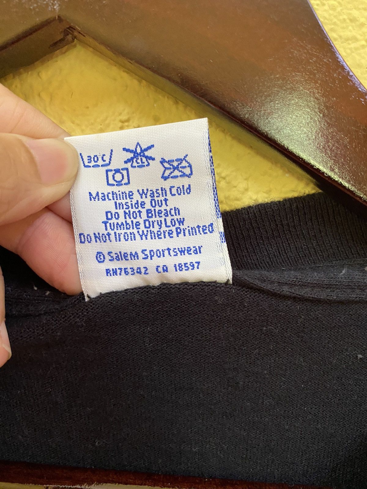 Other UCLA VINTAGE USA 90’s Size US L / EU 52-54 / 3 - 10 Thumbnail
