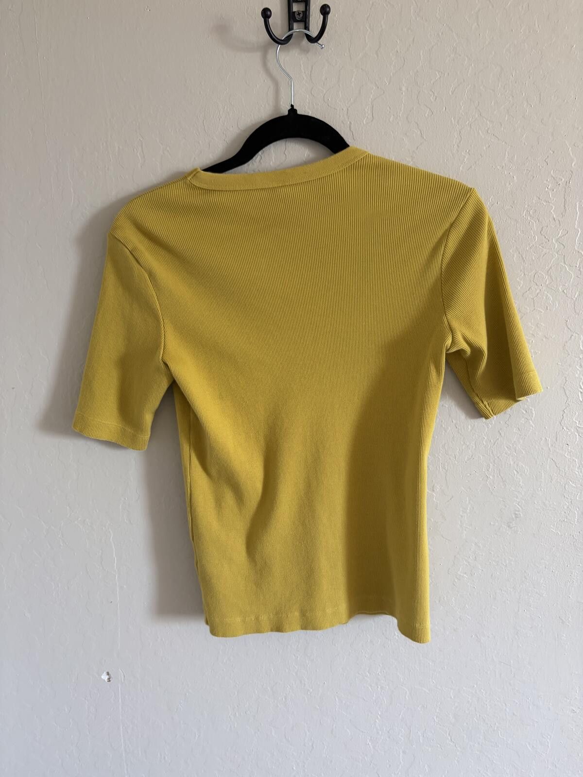 Uniqlo Uniqlo T shirt Size L / US 10 / IT 46 - 5 Thumbnail