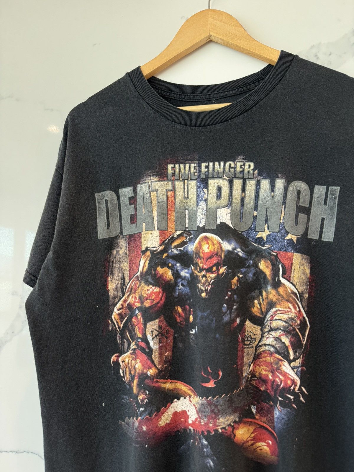 Band Tees Vintage 2000’s Five Finger Death Punch Band Tee T Shirt Size US XL / EU 56 / 4 - 3 Thumbnail