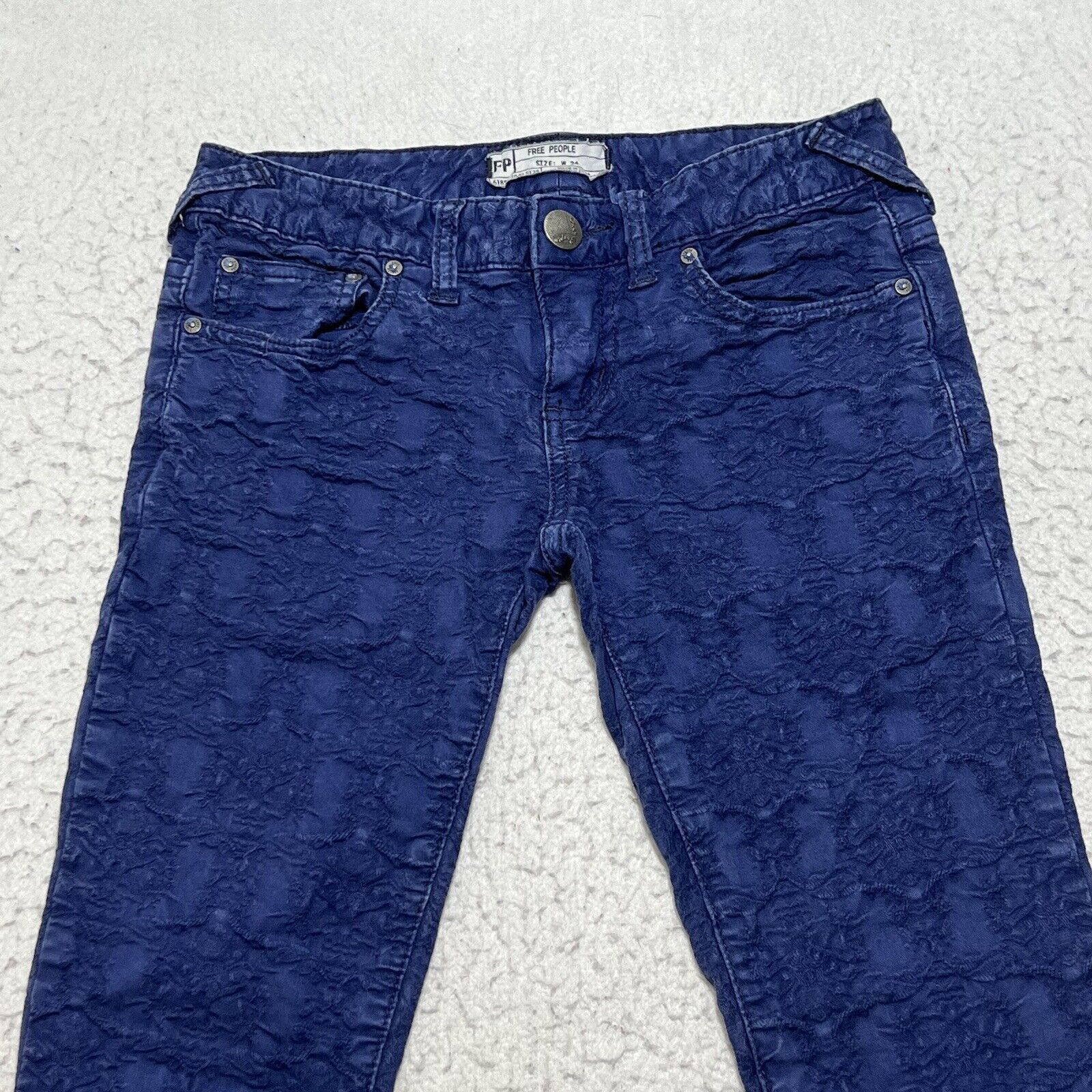 Free People Free People Skinny Jeans Textured Navy Stretch Anthropologie Size 26" / US 2 / IT 38 - 1 Thumbnail