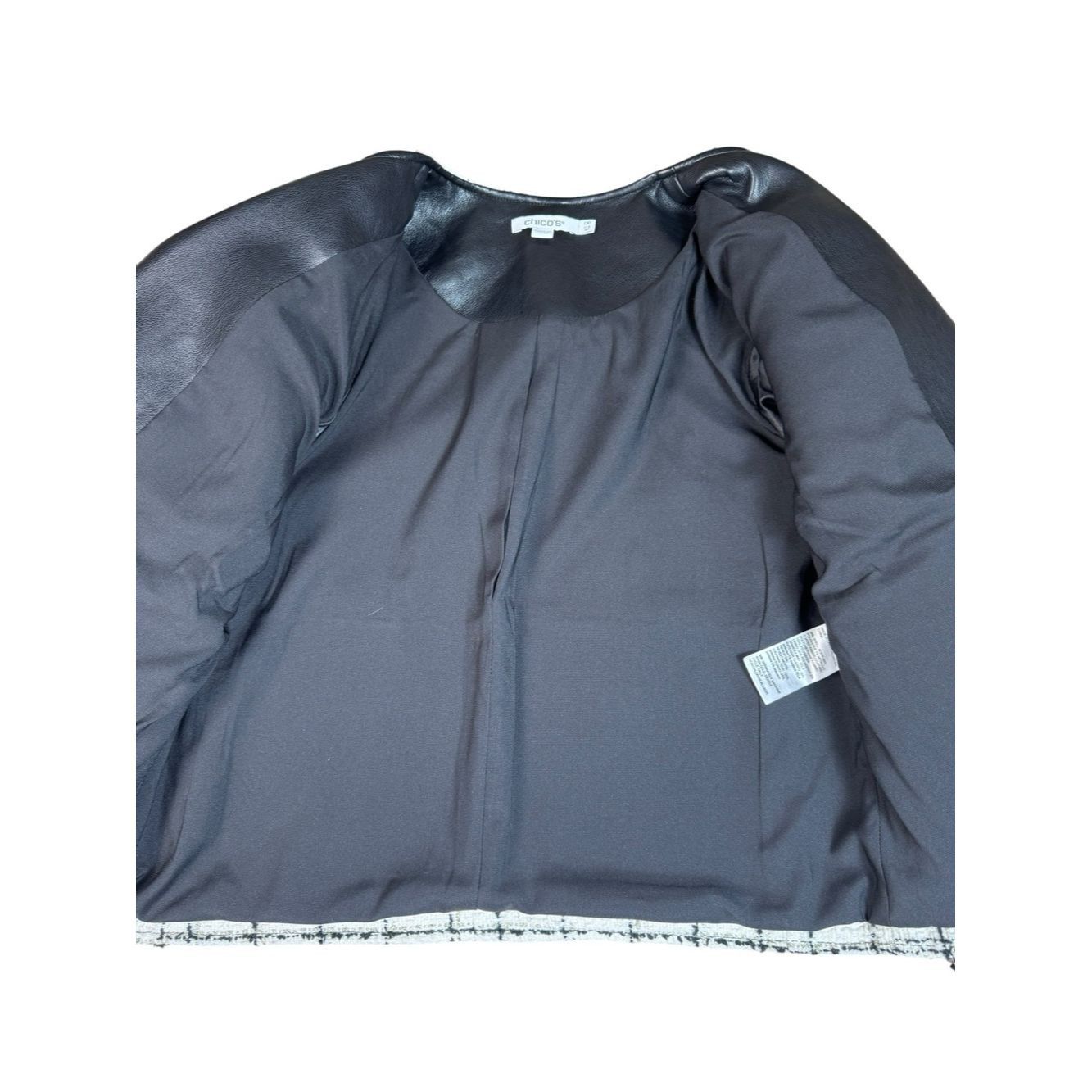 Chicos NWT New $139 Chico's Tweed Faux Leather Trim Jacket Size 0P Size S / US 4 / IT 40 - 6 Thumbnail