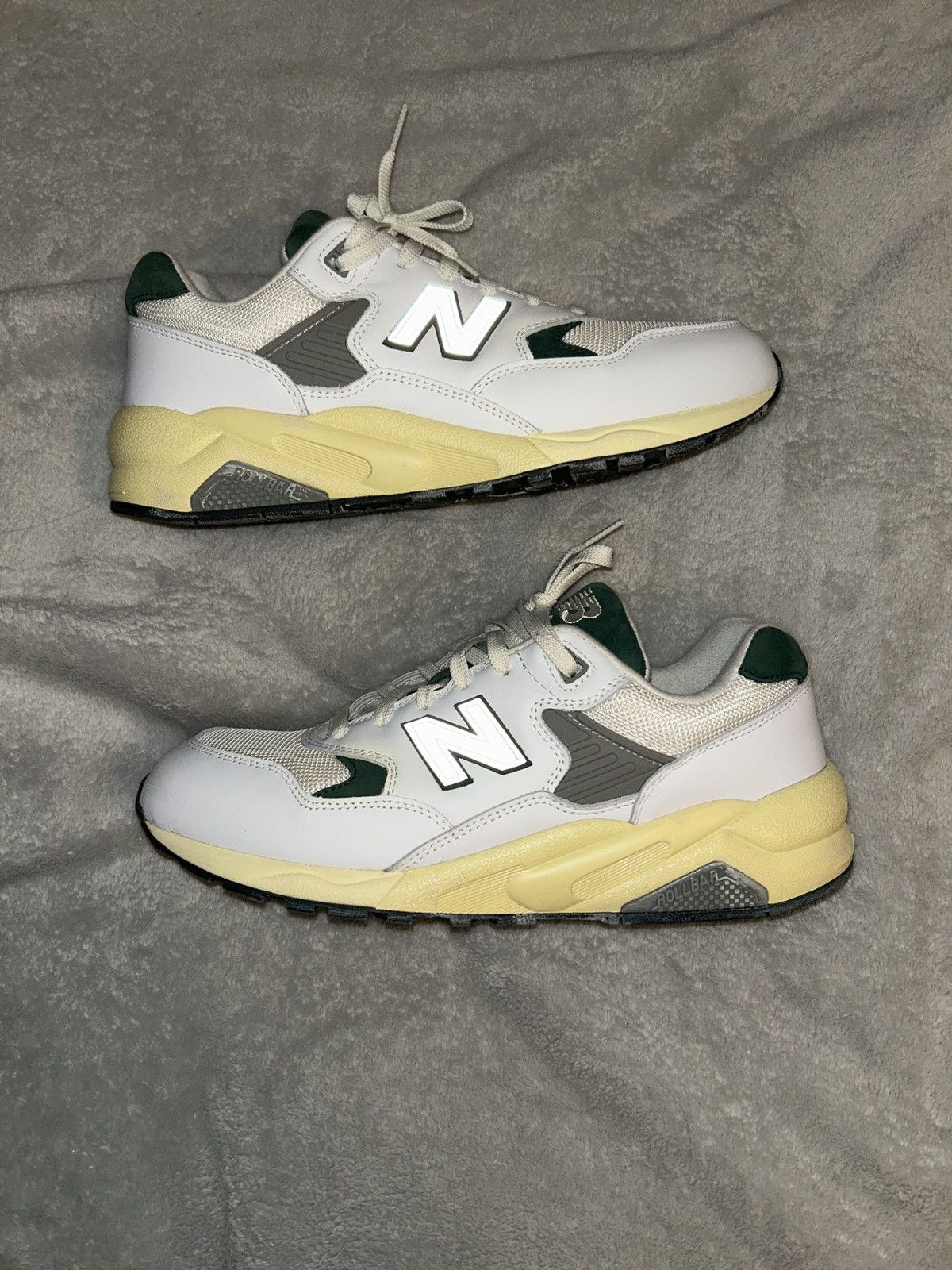 New Balance NEW BALANCE 580s Size US 10.5 / EU 43-44 - 1 Thumbnail