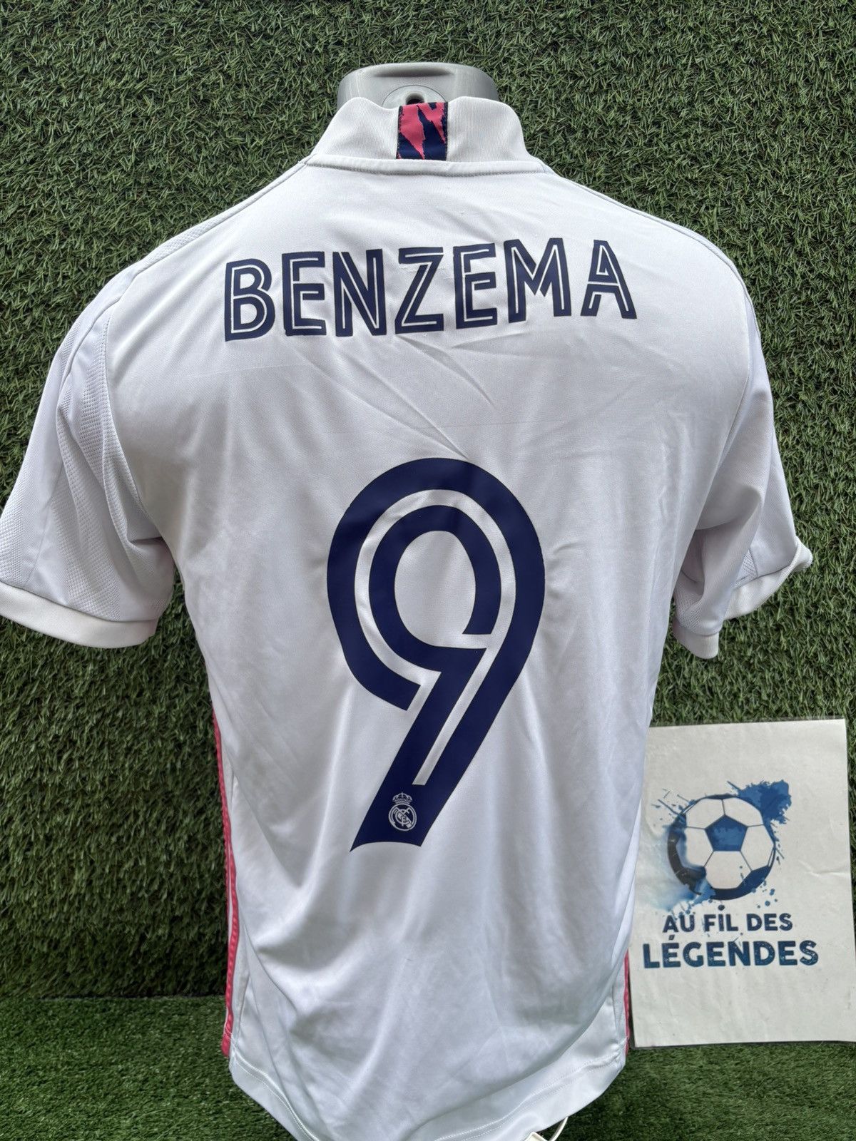 Adidas Real madrid benzema jersey Size US S / EU 44-46 / 1 - 1 Thumbnail