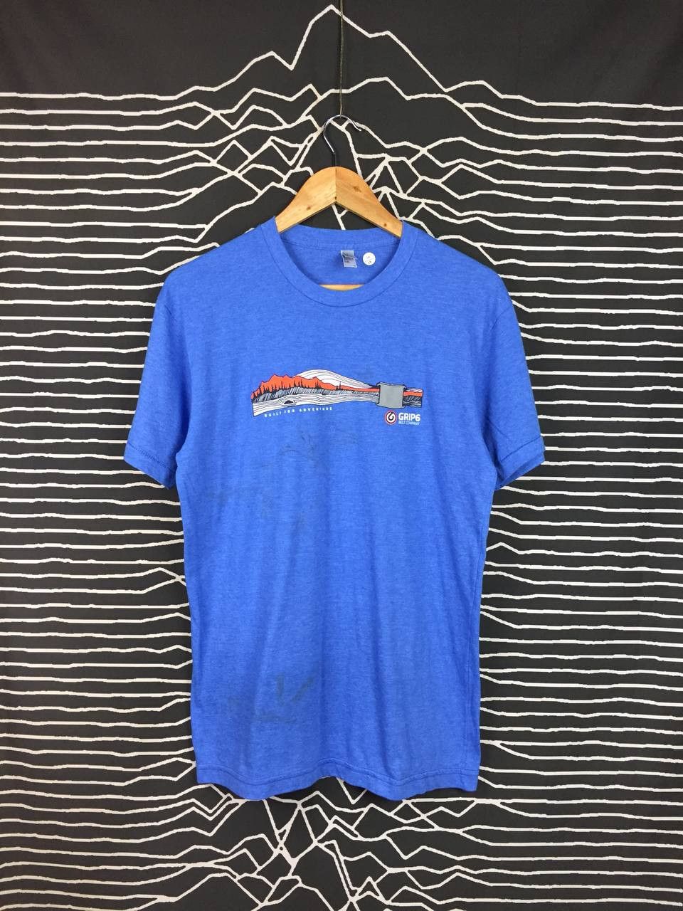 American Apparel × Vintage GRIP6 Belt Company Built For Adventure Tee Size M Size US M / EU 48-50 / 2 - 1 Thumbnail