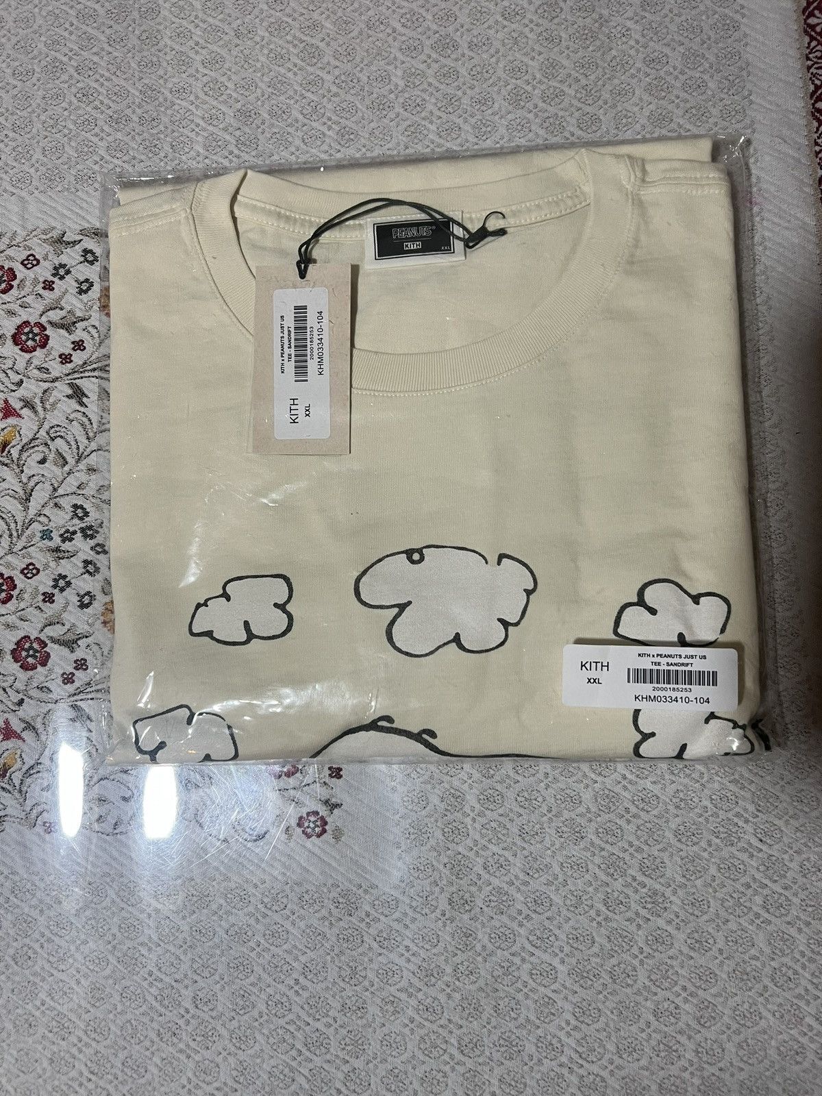 Kith × Peanuts Kith for Peanuts Snoopy Just Us Tee Sandrift T-Shirt Sz XXL Size US XXL / EU 58 / 5 - 7 Thumbnail