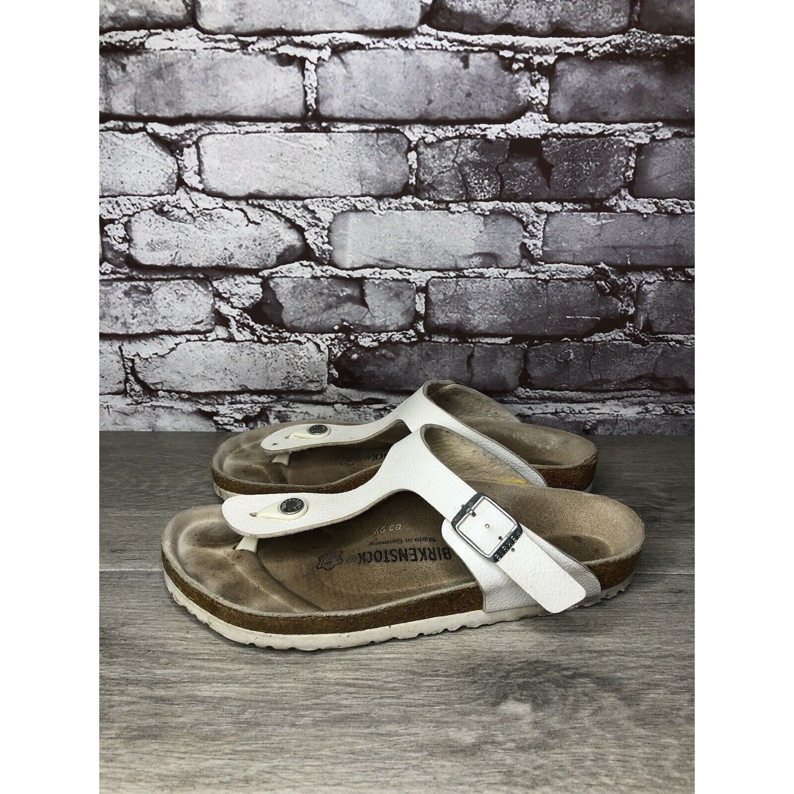 Birkenstock Birkenstock Gizeh White Leather Buckle Strap Cork Sandals Wo Size US 8.5 / IT 38.5 - 3 Thumbnail