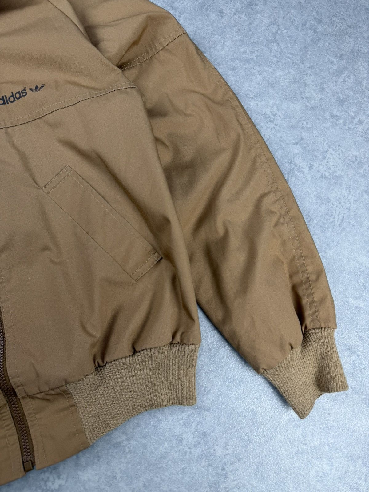 Adidas Vintage Adidas Originals Jacket Made in Finland Size M Size US M / EU 48-50 / 2 - 3 Thumbnail