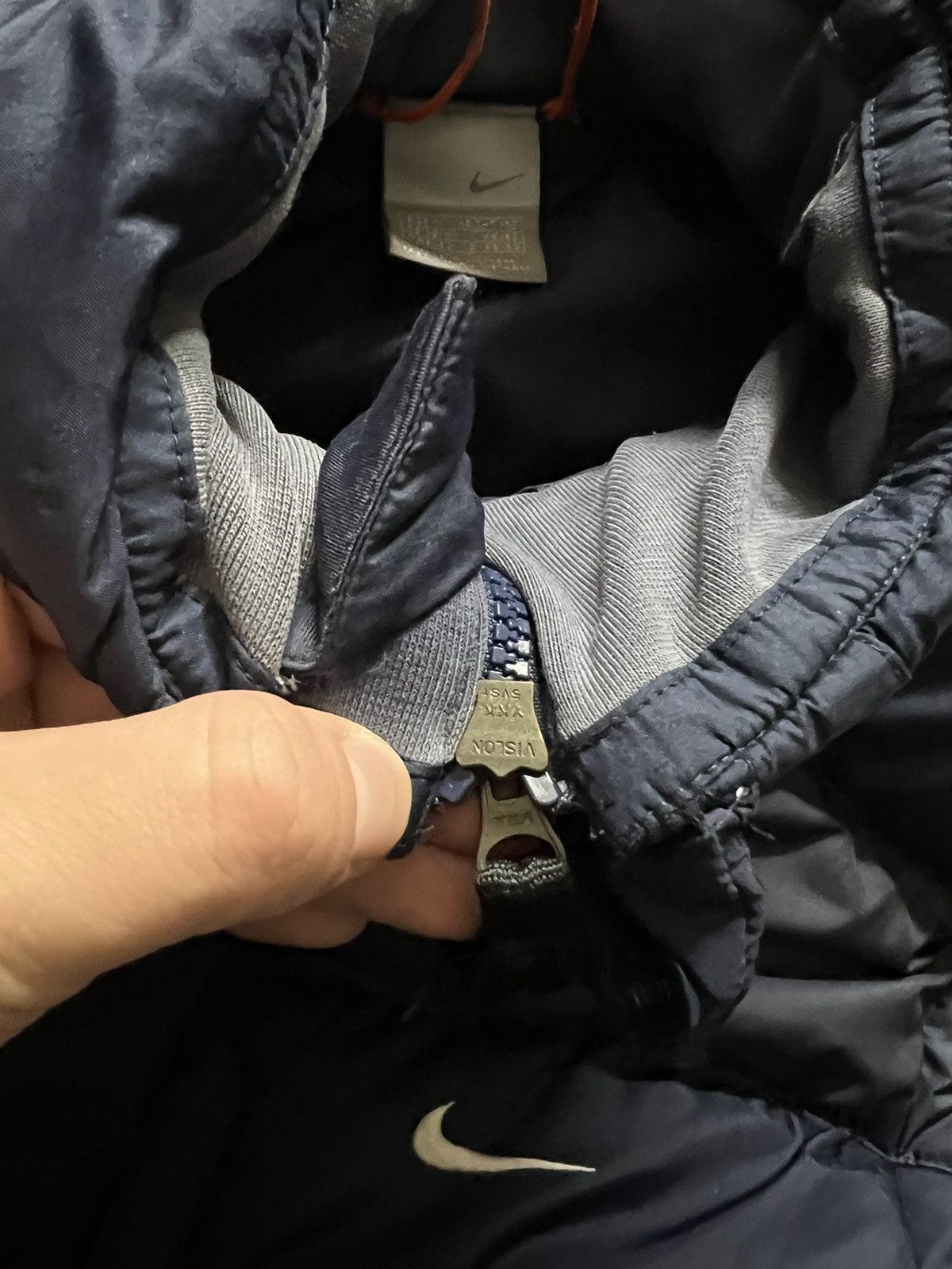 Vintage Vintage Y2K Nike Nylon Puffer Vests 00’s Size US M / EU 48-50 / 2 - 9 Thumbnail