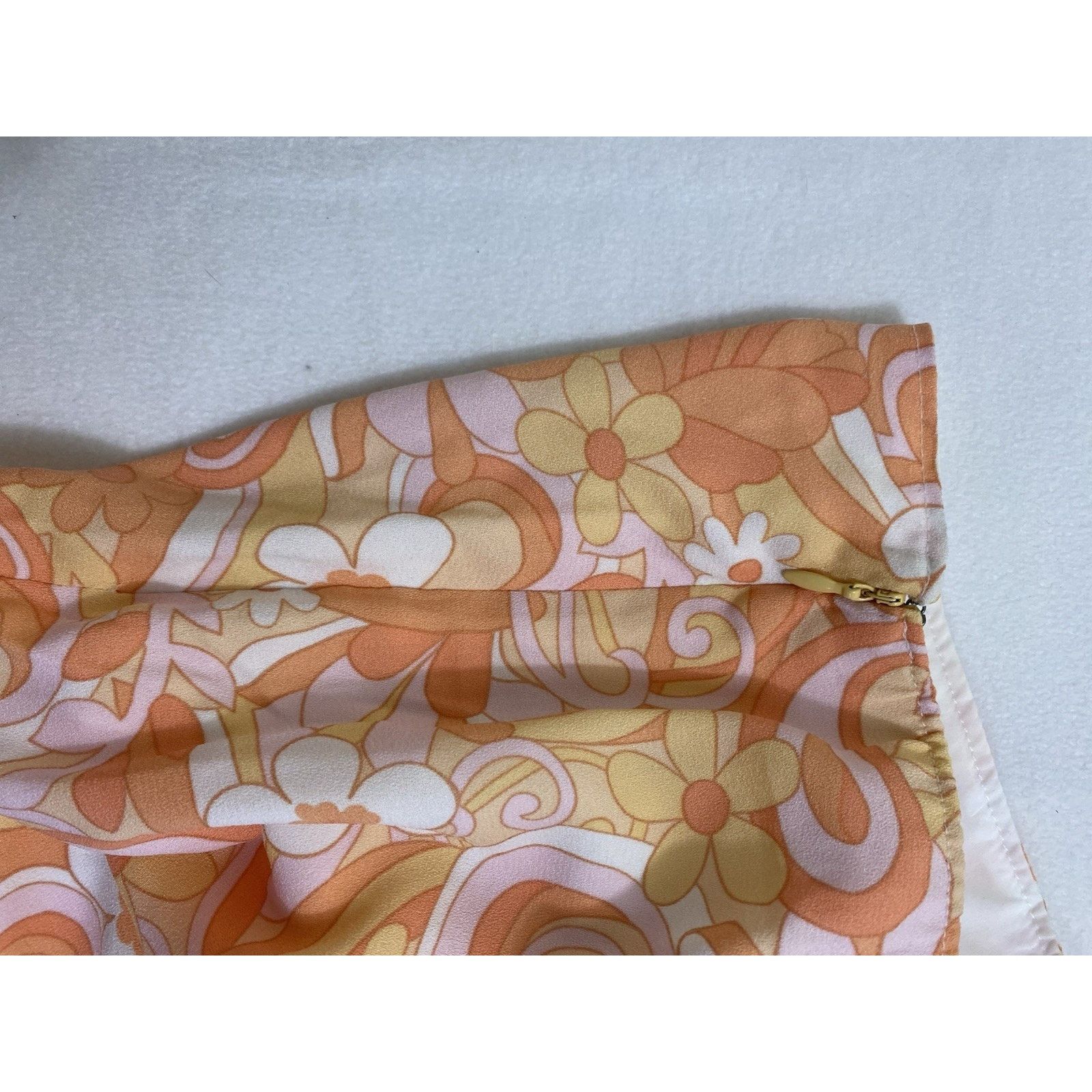 Hollister Hollister Women's Large Orange Floral High-rise Mini Skirt Size 32" / US 10 / IT 46 - 4 Thumbnail