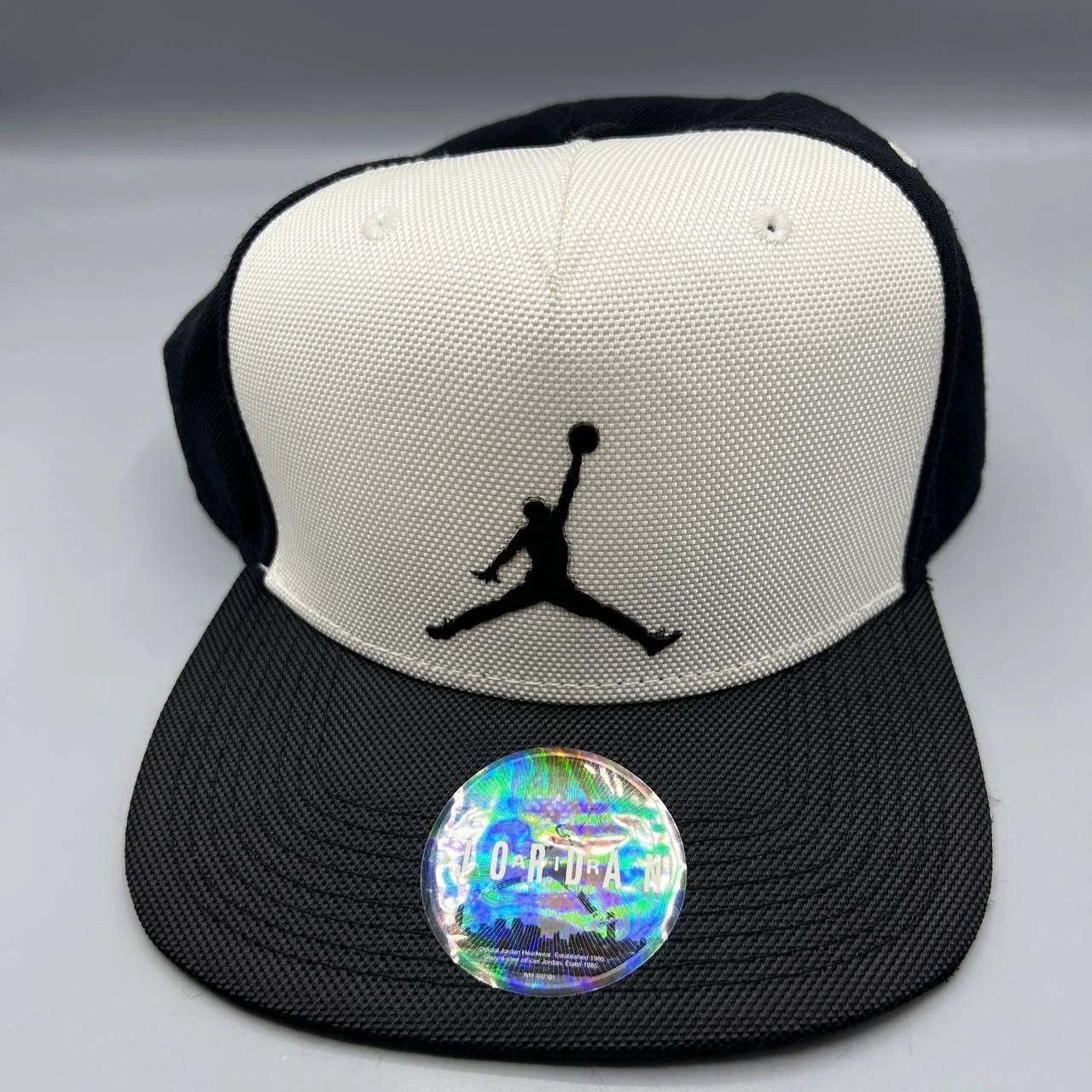 Jordan Brand Air Jordan 11 Hat Men White Black Jumpman Snap Back Cap Size ONE SIZE - 1 Thumbnail