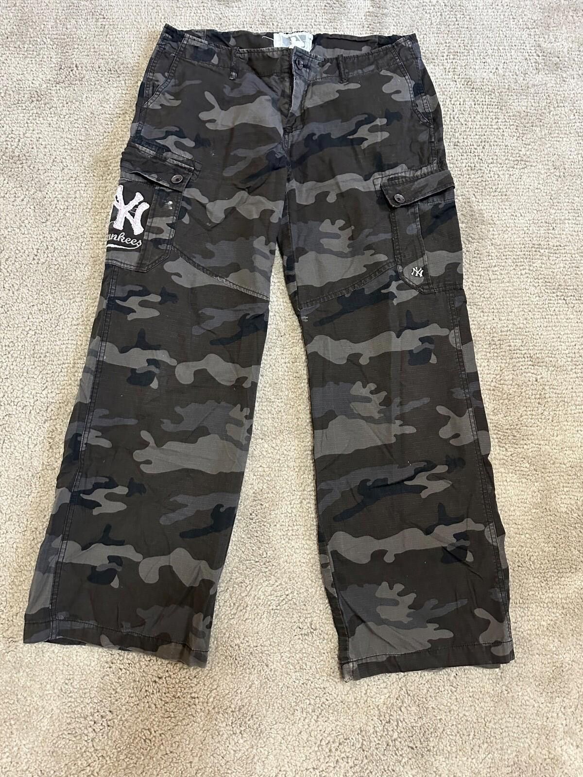Designer Vintage New York Yankees Cargo Pant Sz 14 Size 32" / US 10 / IT 46 - 1 Thumbnail