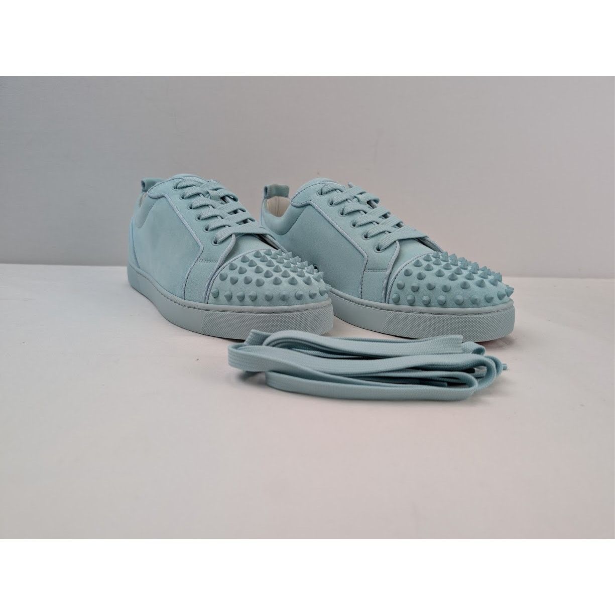 Christian Louboutin o1rshd1 Louis Junior Spikes Sneakers in Iceberg Size US 12.5 / EU 45-46 - 4 Thumbnail