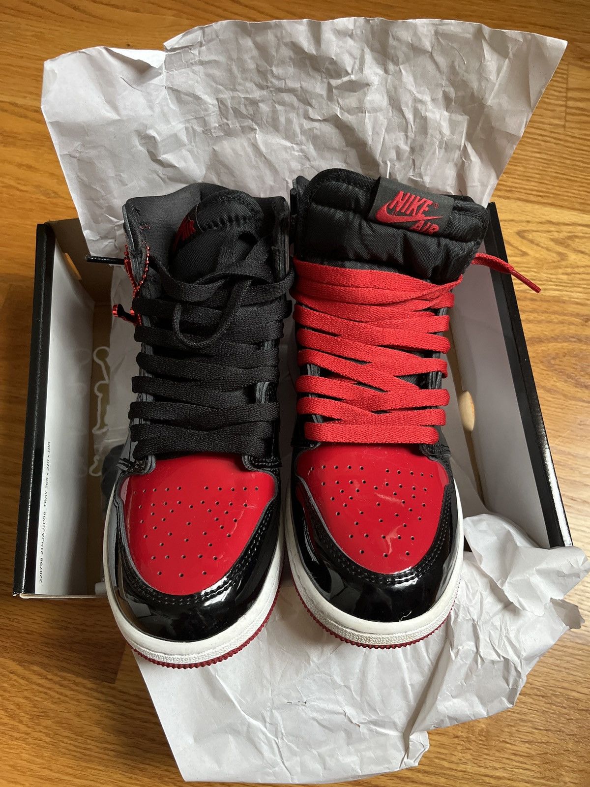 Jordan Brand × Nike Patent Bred Jordan1s Size US 5 / IT 35 - 6 Thumbnail