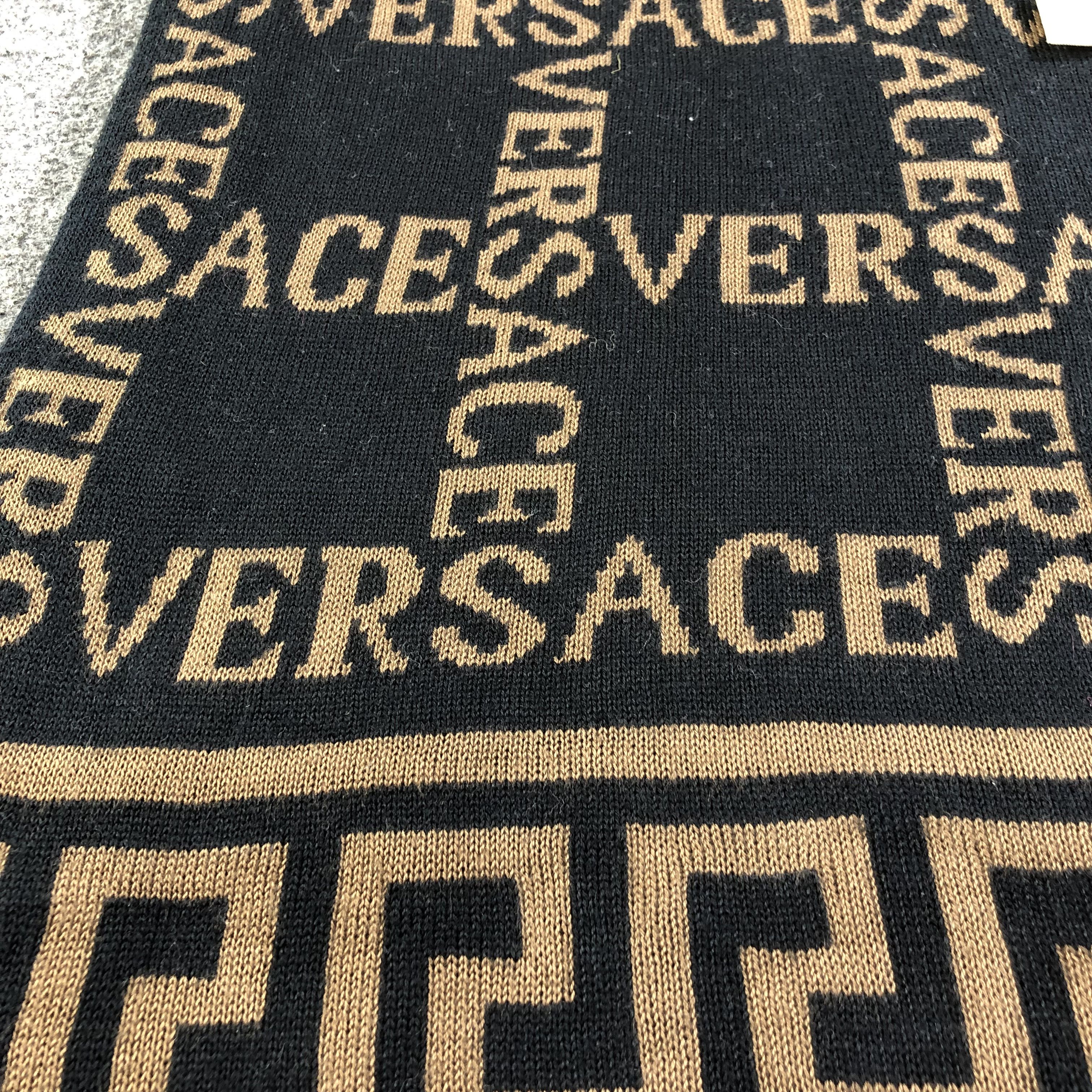 Versace Jeans Couture Versace Wool Scarf Muffler Neck Wrap V1733 Size ONE SIZE - 4 Thumbnail