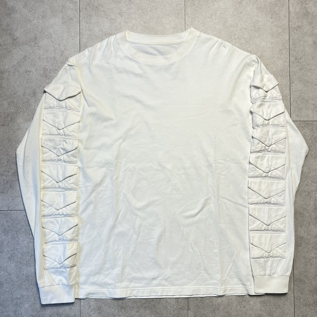 Louis Vuitton × Virgil Abloh Louis vuitton Multi Pocket Long Sleeve T Shirt Virgil Abloh Size US L / EU 52-54 / 3 - 1 Thumbnail