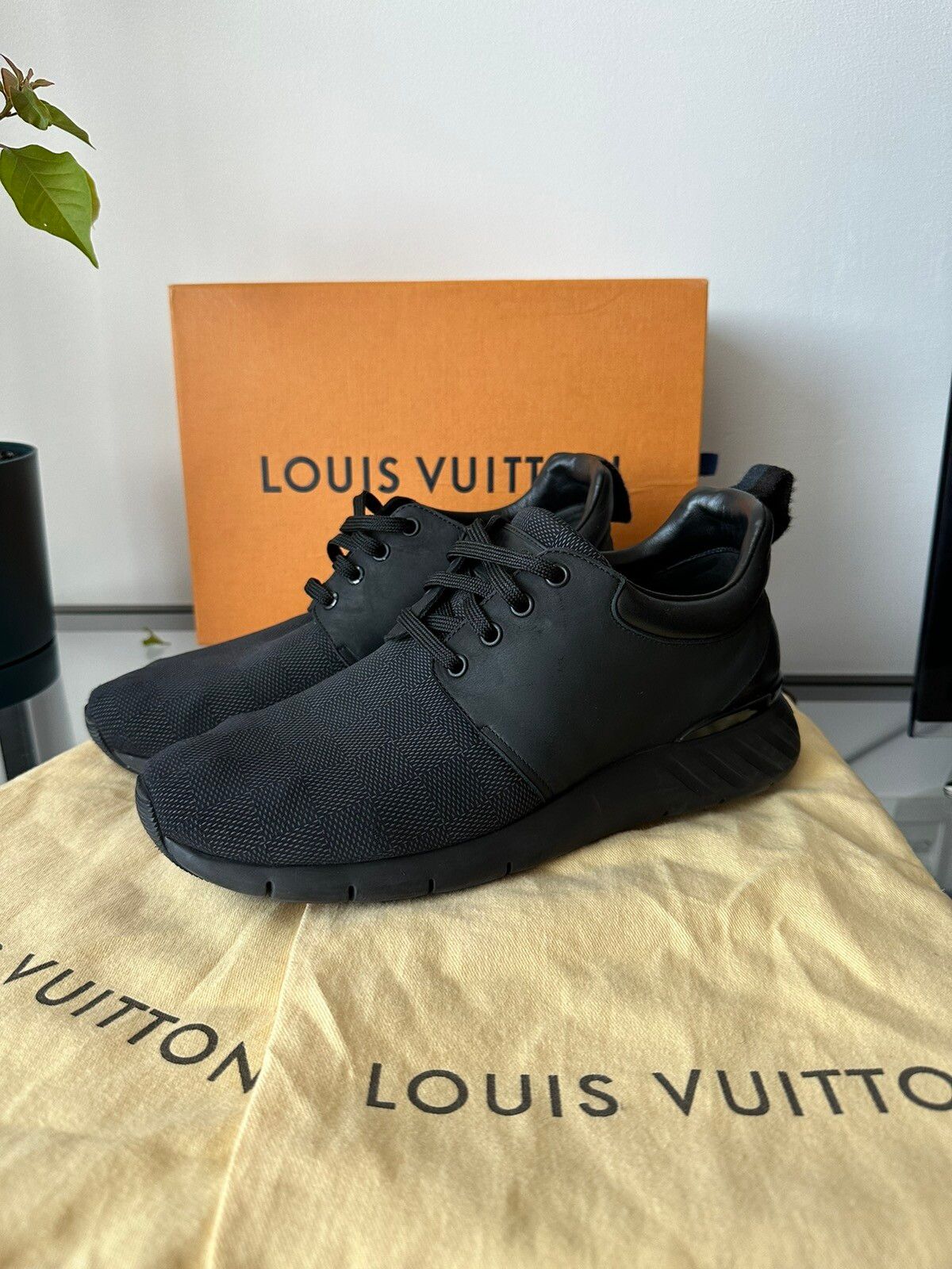 Men Louis Vuitton Fastlane Monogram Blue sneakers Excellent LV 7.5