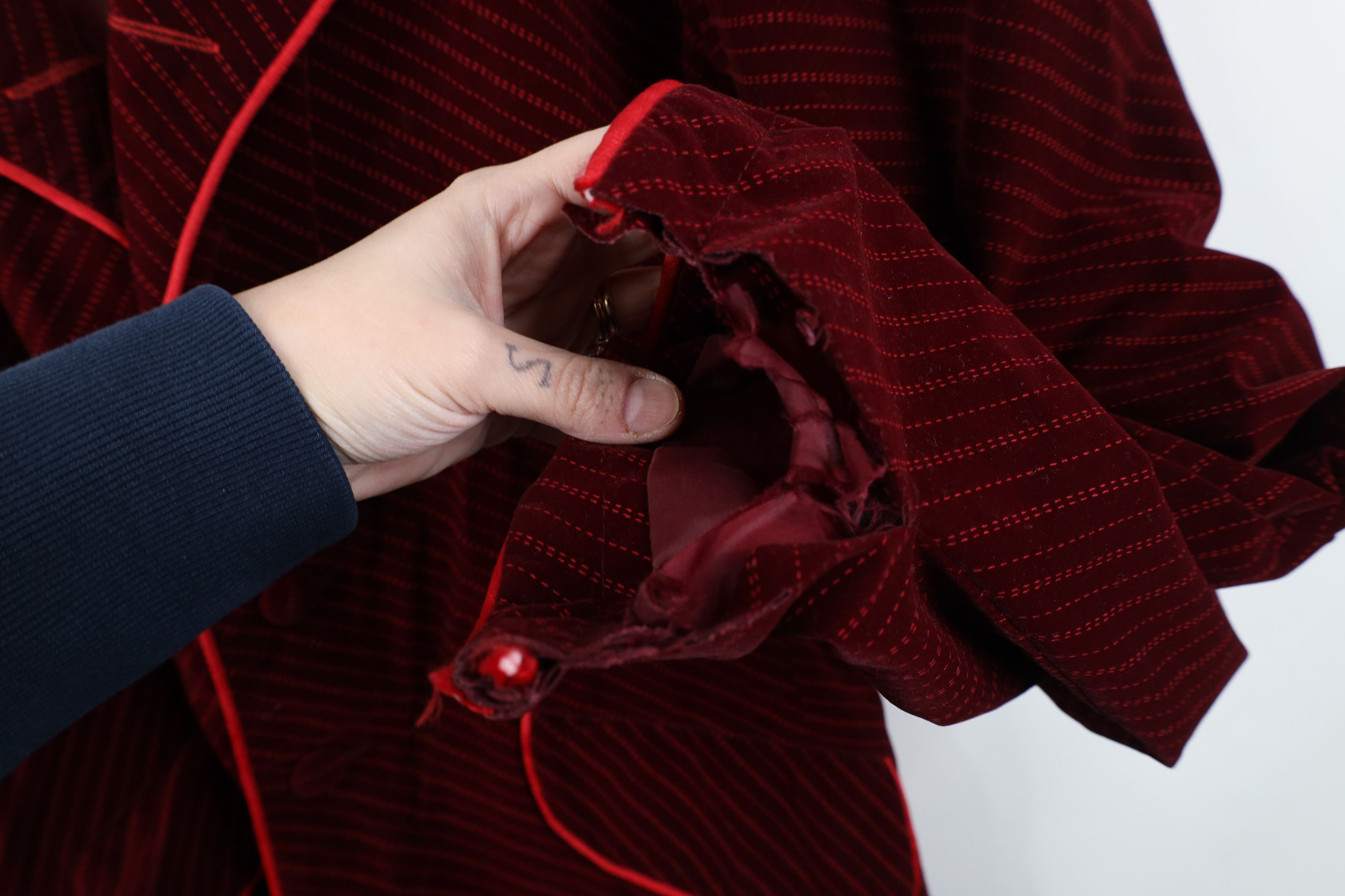 Vintage Vintage 90s Y2K Red Balls On Fire Velour Wonka Trench Coat Size US L / EU 52-54 / 3 - 9 Thumbnail
