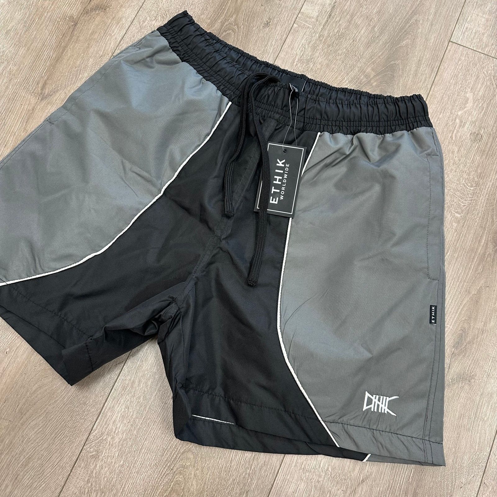 Ethik New Ethik Worldwide Pipeline Nylon Shorts Gray Black Medium Size US 30 / EU 46 - 6 Thumbnail