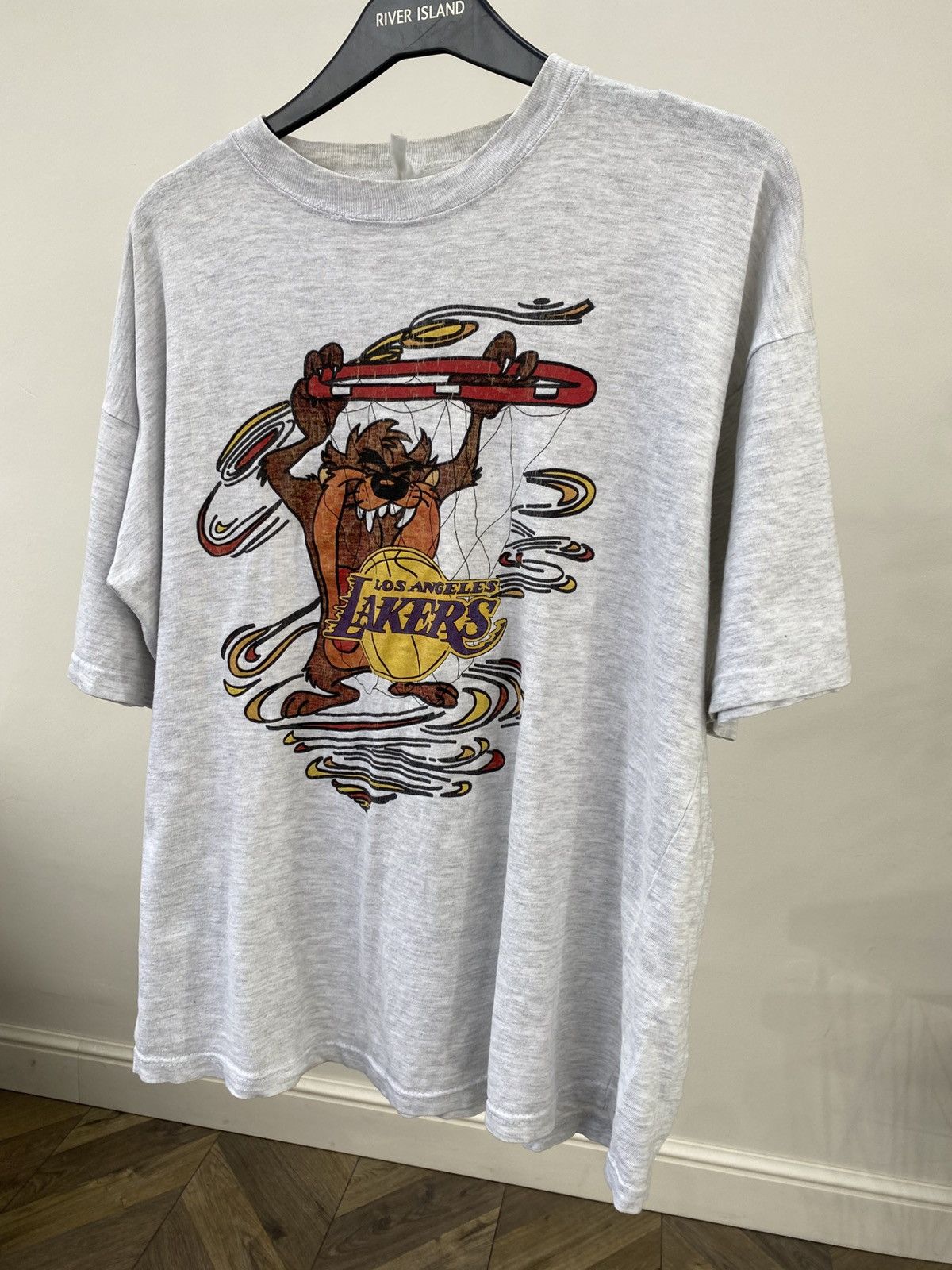 Other Vintage Looney Tunes Los Angeles Lakers NBA Basketball Tee Size US L / EU 52-54 / 3 - 4 Thumbnail