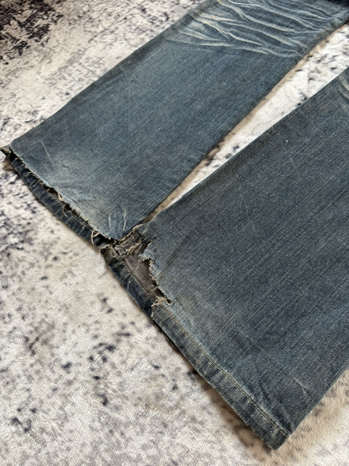 Japanese Brand Tokyo Underground Studded Mud Wash Flared Jeans Size US 30 / EU 46 - 19 Thumbnail