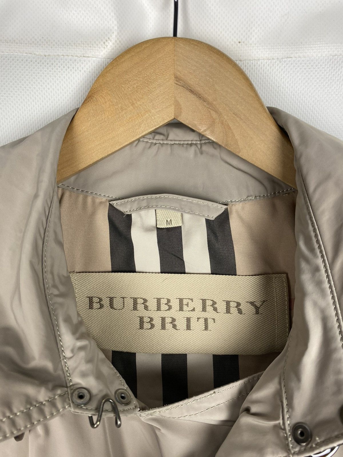 Burberry Burberry Brit nova check double breasted nylon trench coat Size US M / EU 48-50 / 2 - 21 Thumbnail
