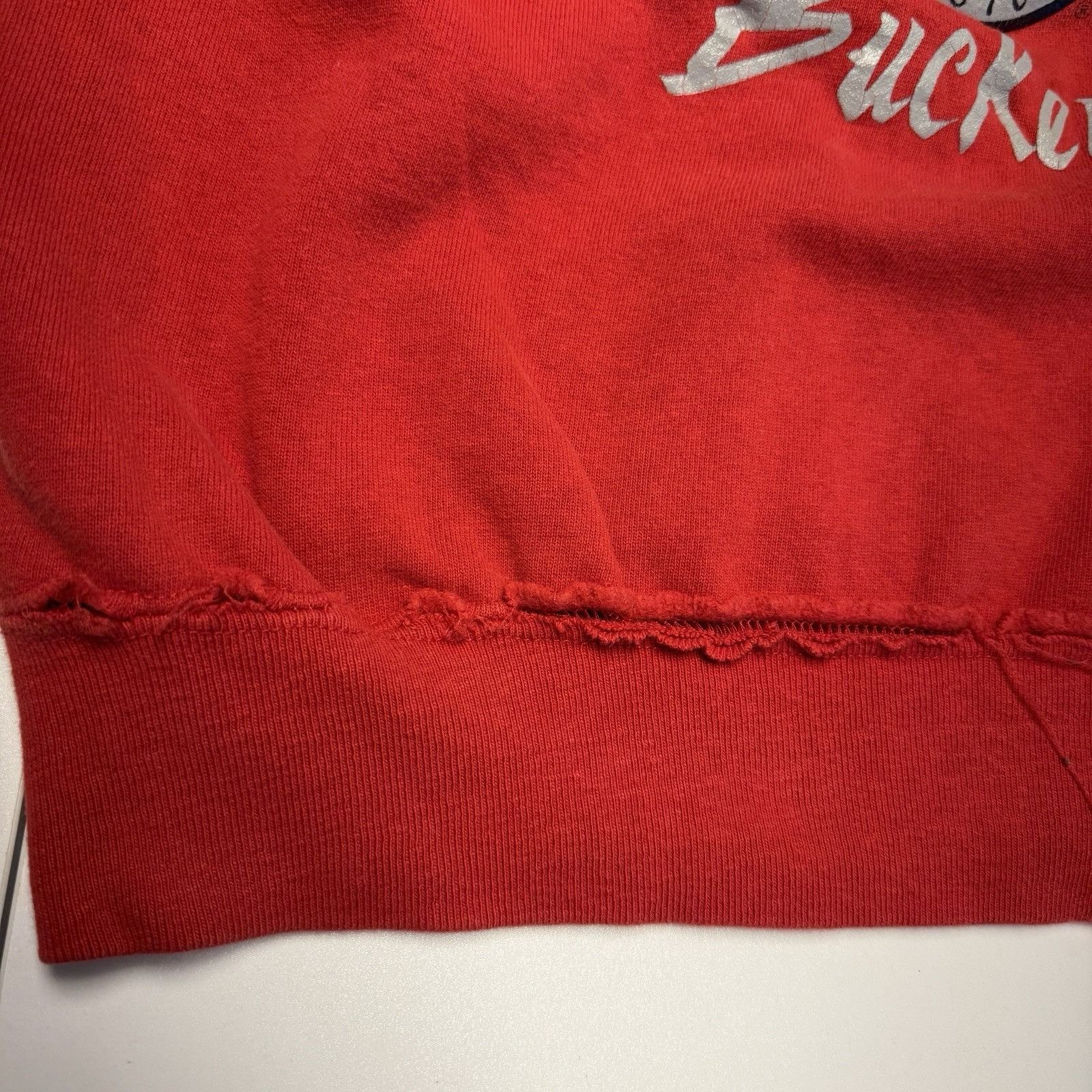 Vintage Vintage Ohio State Buckeyes Sweatshirt Mens M 21.5x23.5 Red Size US M / EU 48-50 / 2 - 5 Thumbnail