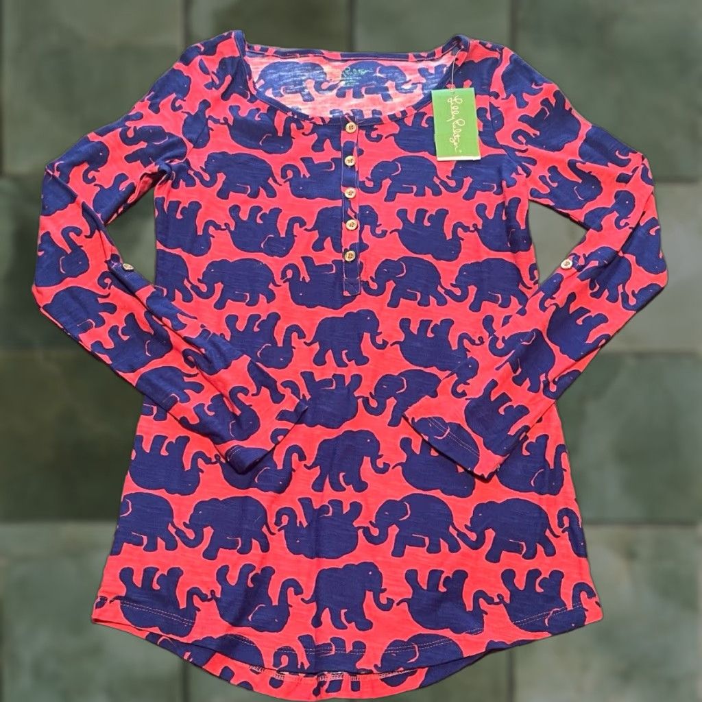 Lilly Pulitzer Lilly Pulitzer Porter Top Shirt Women XS Pink Geometric Print 100% Cotton Regular Knit Buttons Short Sleeve Beach Boho Summer 90s-esque? Size XS / US 0-2 / IT 36-38 - 1 Thumbnail