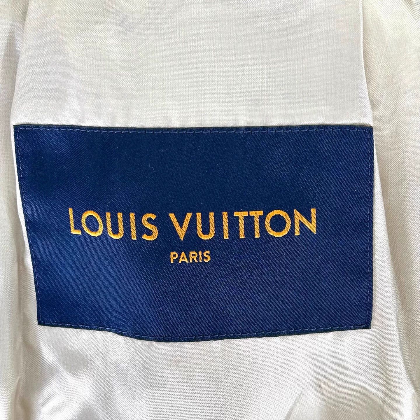 Louis Vuitton LOUIS VUITTON Bugs Bunny Baseball Jacket 48 Brand New Size US M / EU 48-50 / 2 - 3 Thumbnail