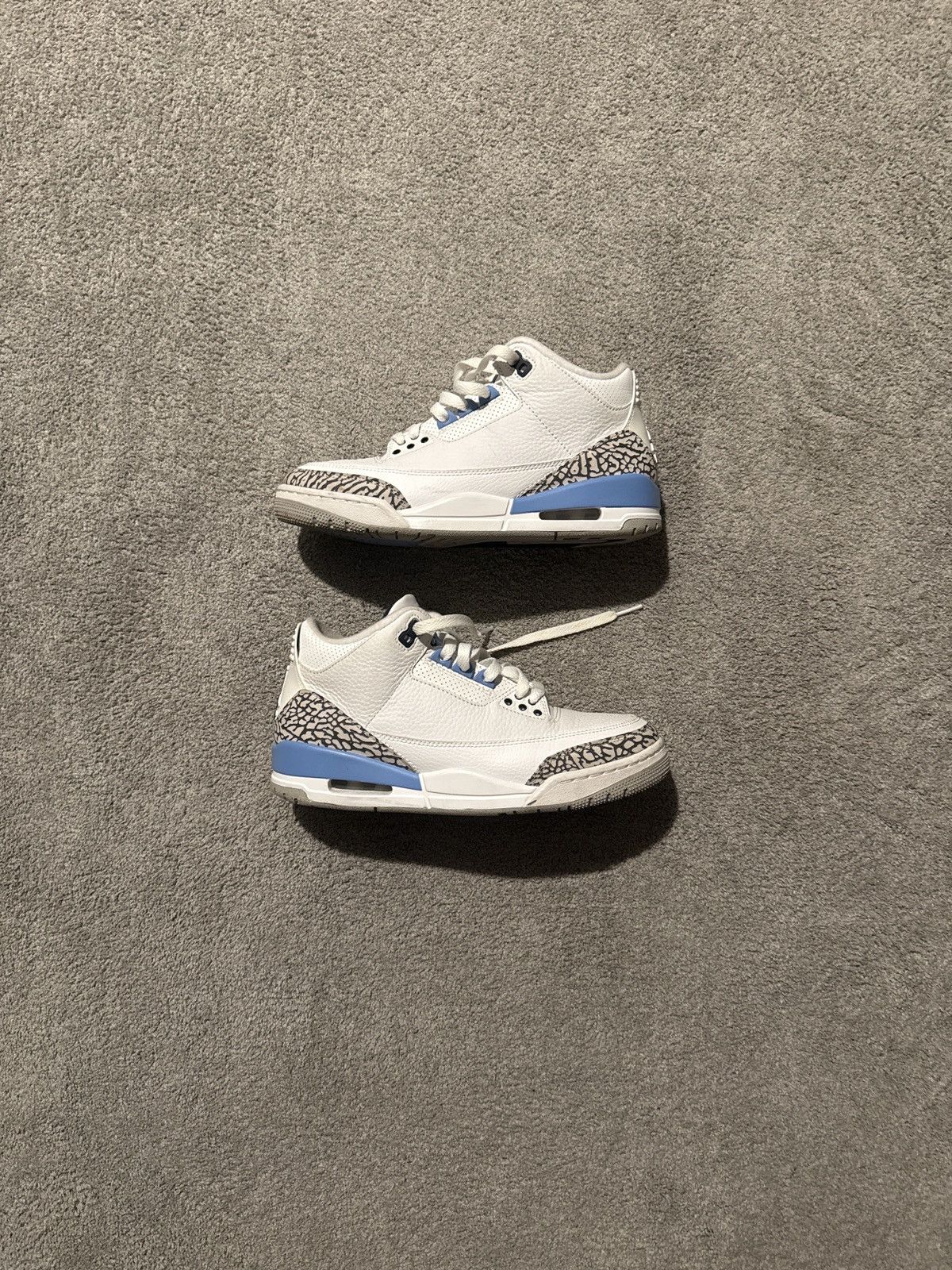 Nike Jordan 3 Retro Size US 7 / EU 40 - 1 Thumbnail