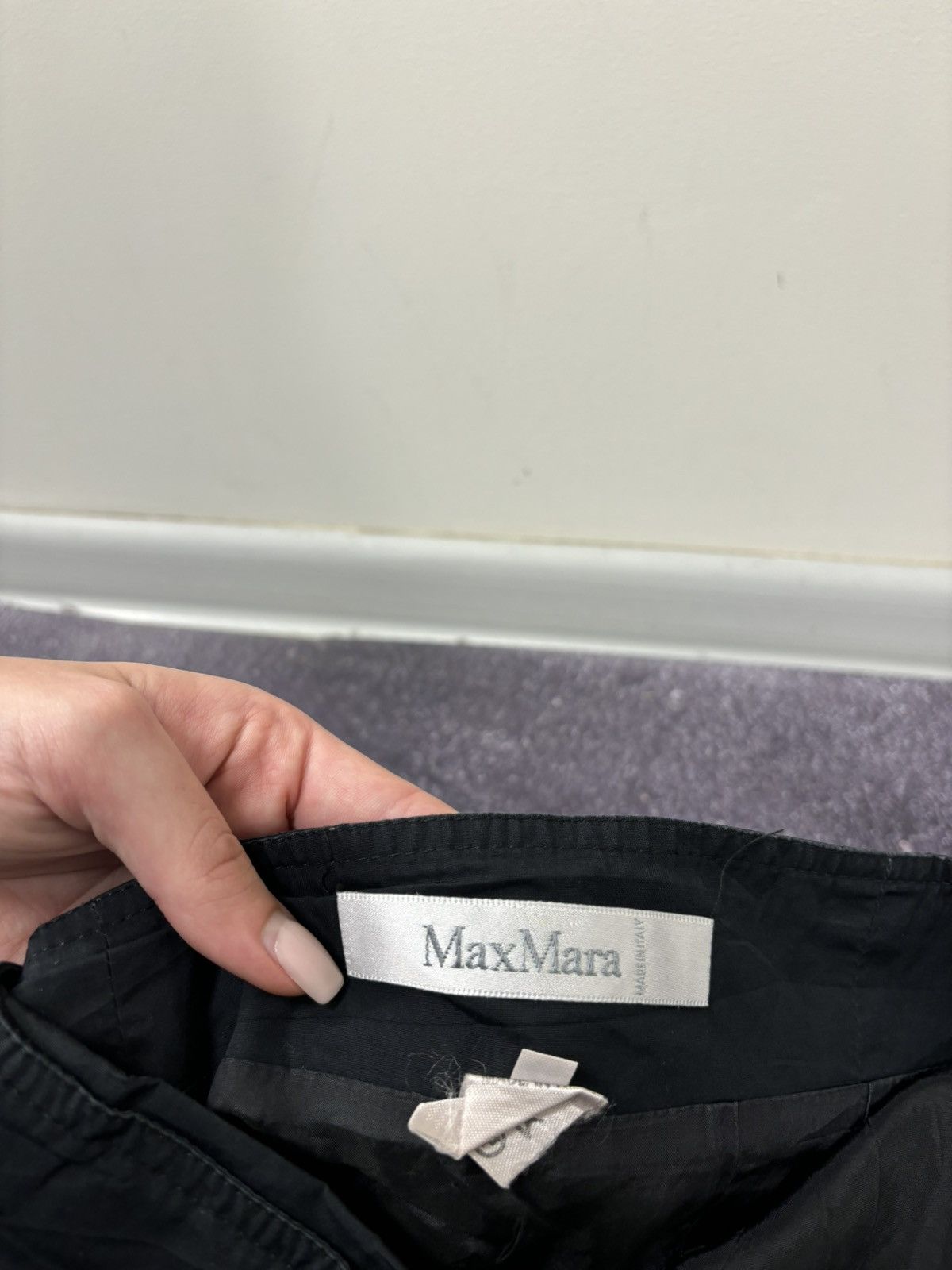 Max Mara Vintage Max Mara Women’s Black Luxury Straight Midi Skirt Size 30" / US 8 / IT 44 - 10 Thumbnail