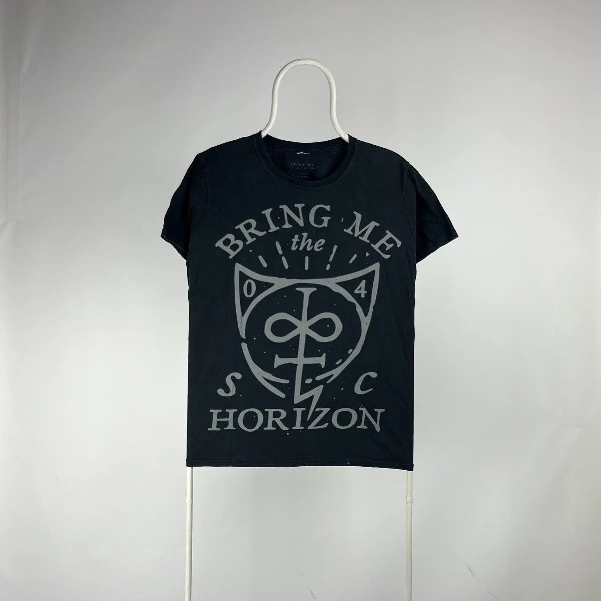 Band Tees Bring me the horizon Tshirt rock band size Medium Size US M / EU 48-50 / 2 - 1 Thumbnail