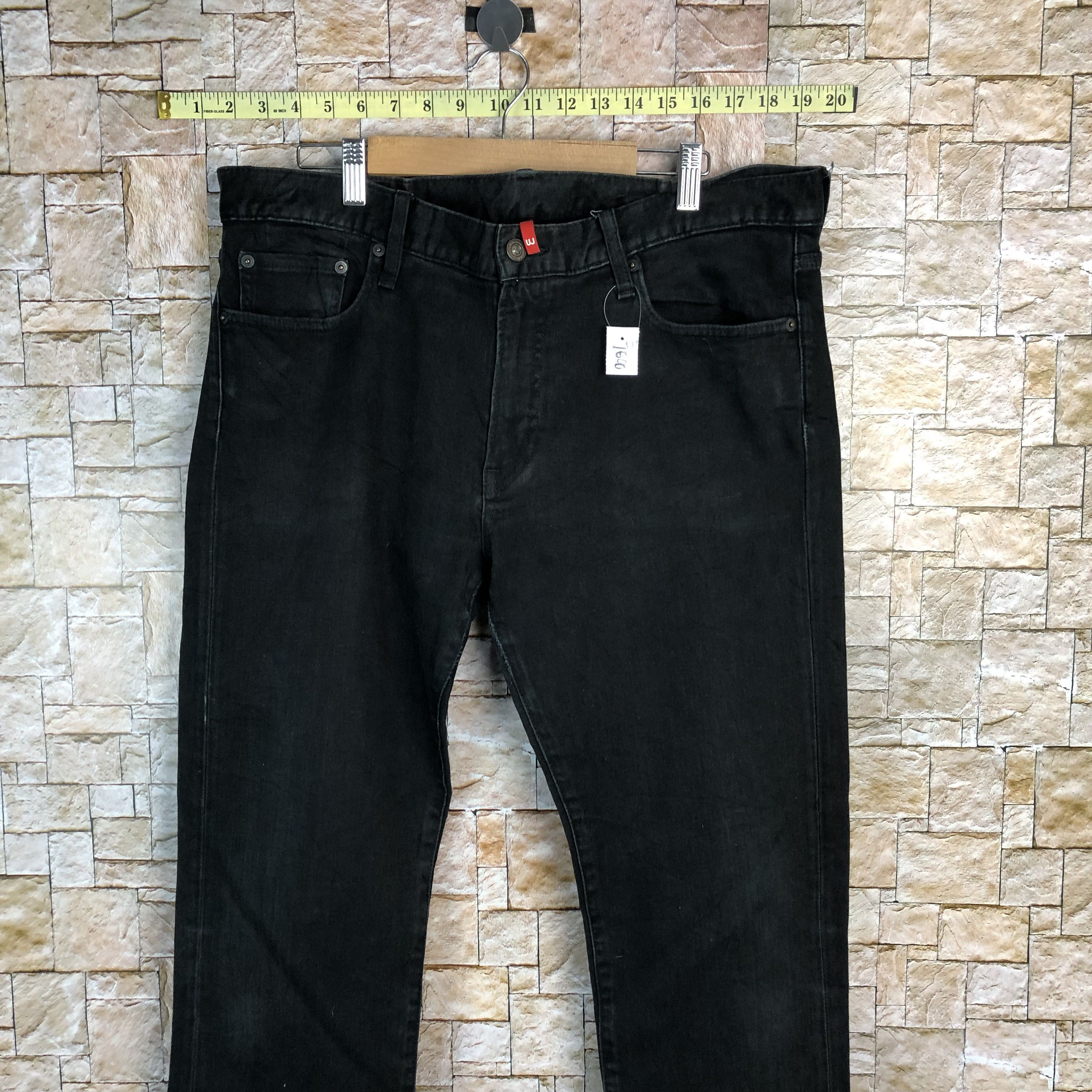 Uniqlo Uniqlo Jeans Black Denim Pants #7600 Size US 34 / EU 50 - 2 Thumbnail