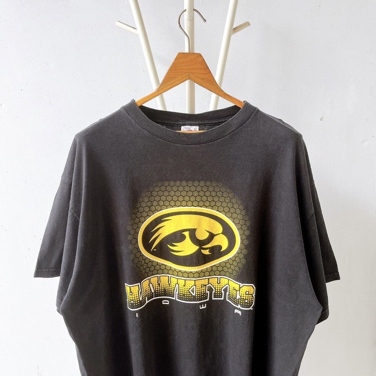 Vintage 90s University of IOWA Hawkeyes t-shirt/ XL Size US XL / EU 56 / 4 - 3 Thumbnail